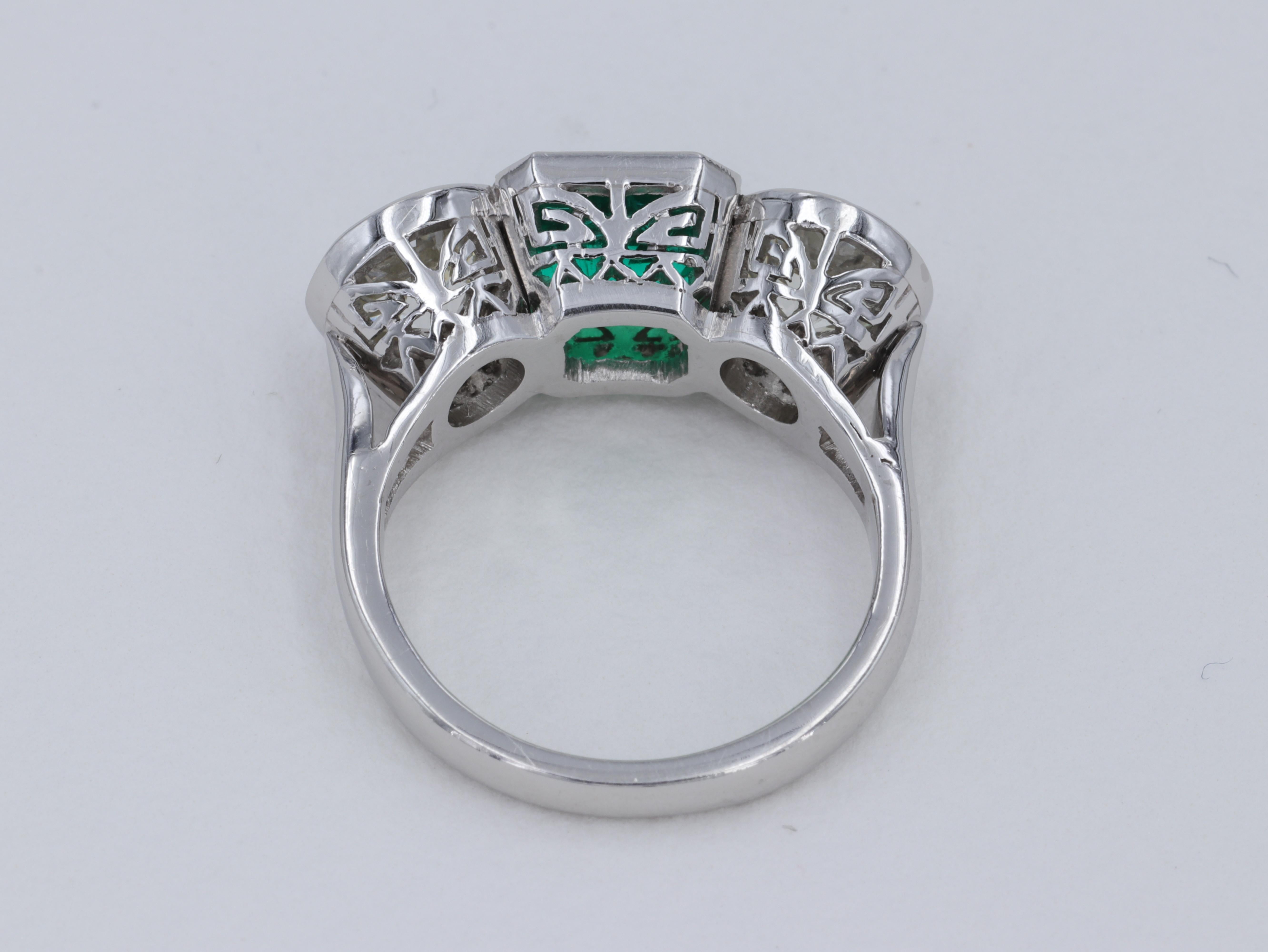 Art Deco Colombian Emerald and Old European Cut Diamond 3 Stone Ring in Platinum For Sale 2