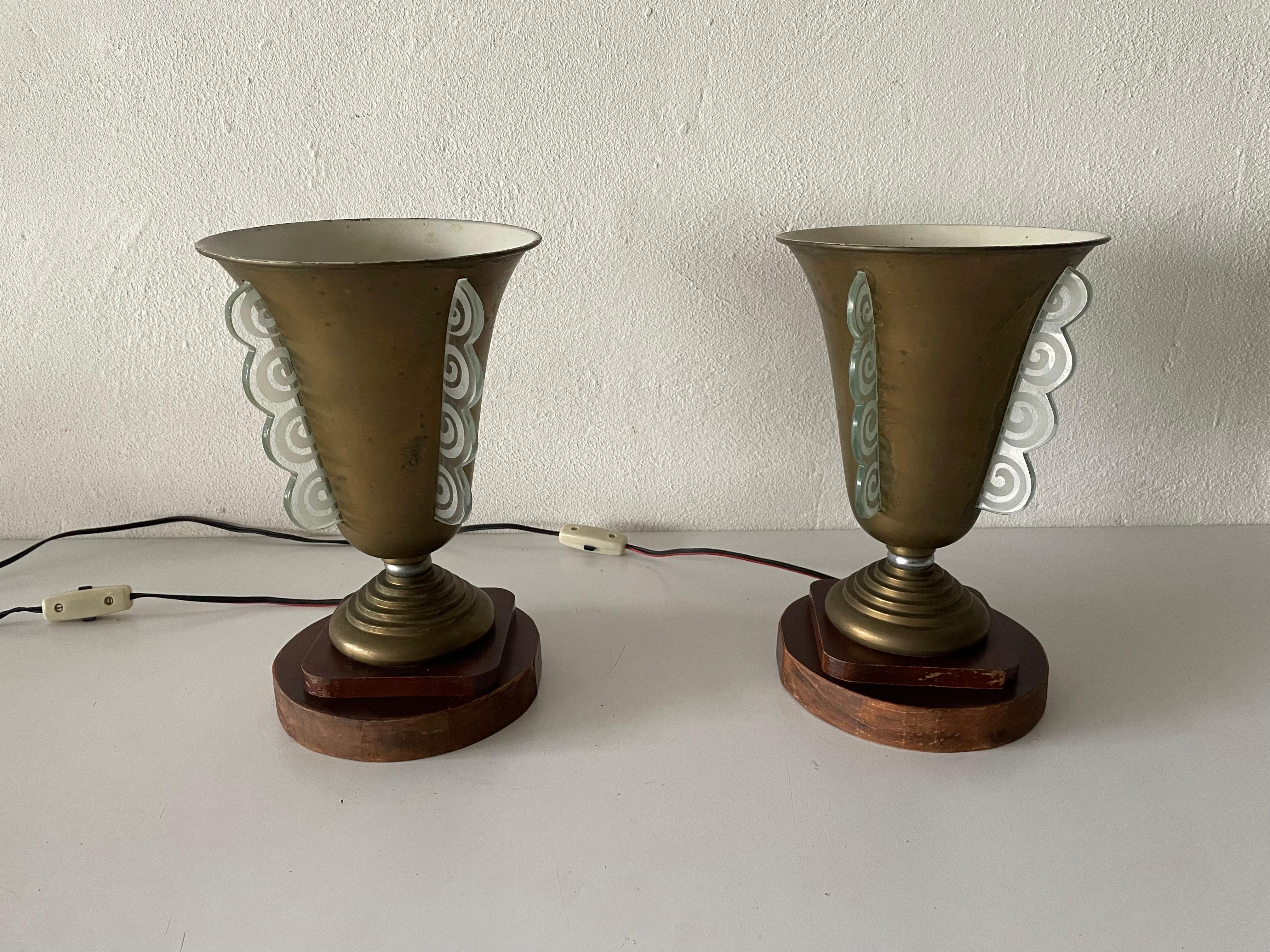 French Art Deco Conic Design Pair of Table Lamps by Mazda, 1940s, France For Sale