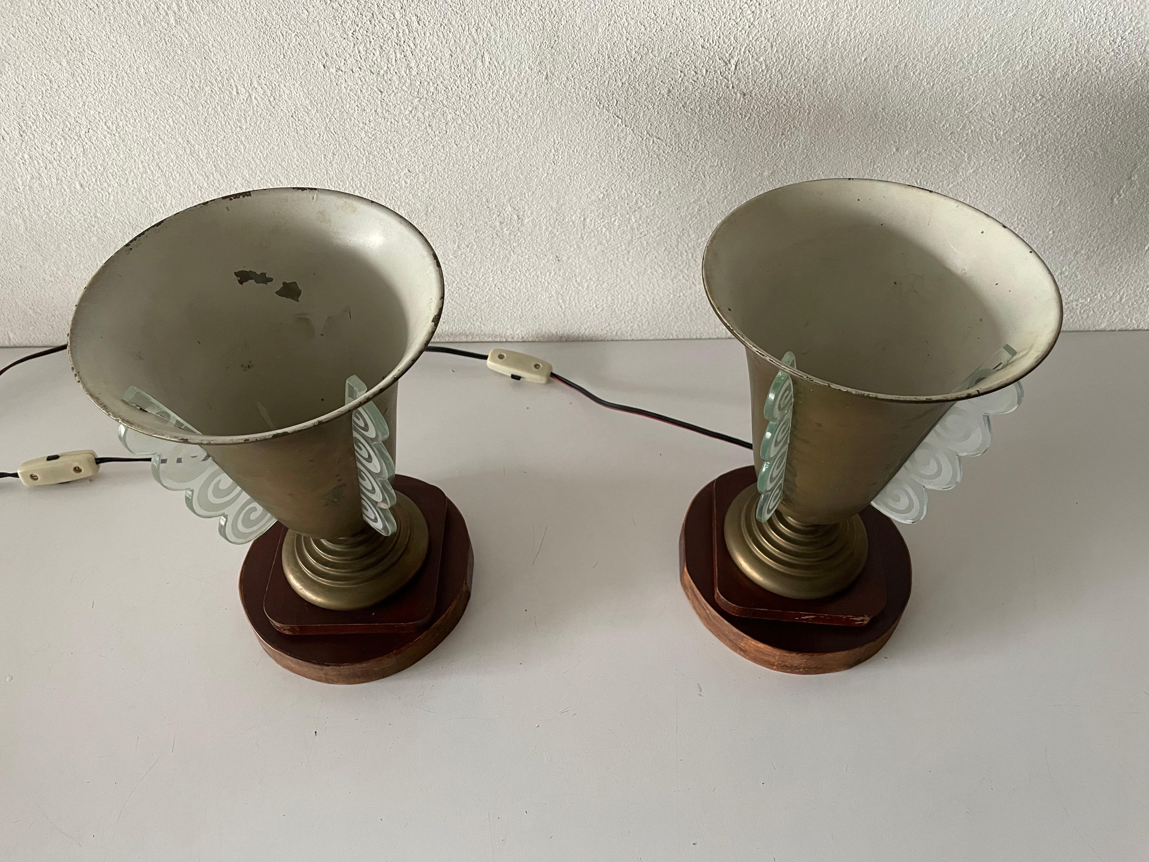 Français Paire de Lampes de Table Art Déco Conic Design par Mazda, Années 1940, France en vente