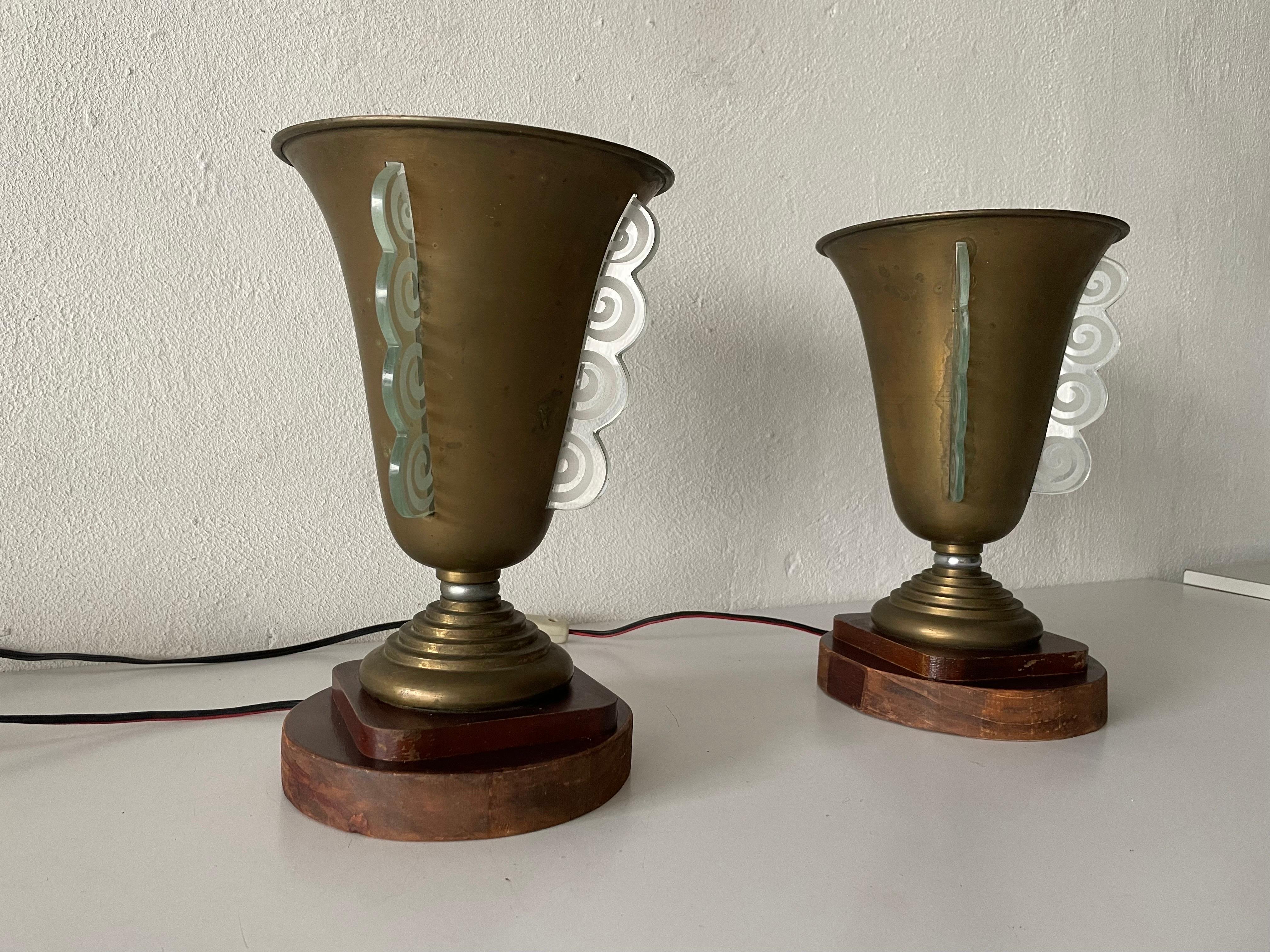 Art Deco Conic Design Pair of Table Lamps by Mazda, 1940s, France For Sale 3