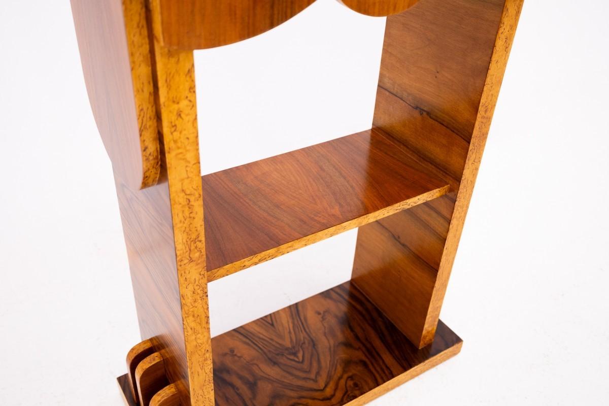 Walnut Art Deco console from the 1950s, Poland. For Sale