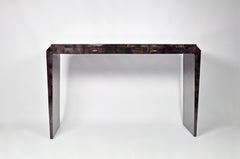 Console Art Deco con intarsio marrone di Ginger Brown