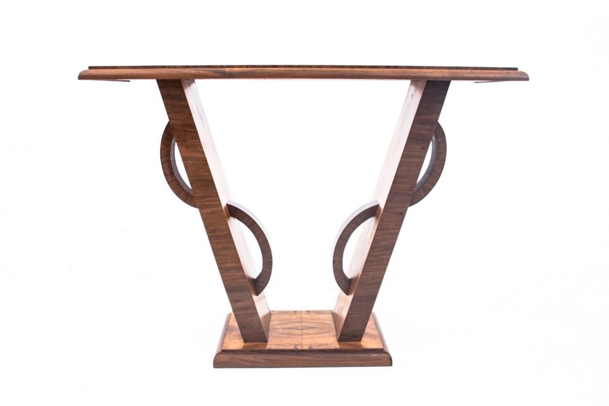 Consola Art Decó de mediados del siglo XX.

Dimensiones: altura 83 cm / anchura 115 cm / profundidad 47 cm
