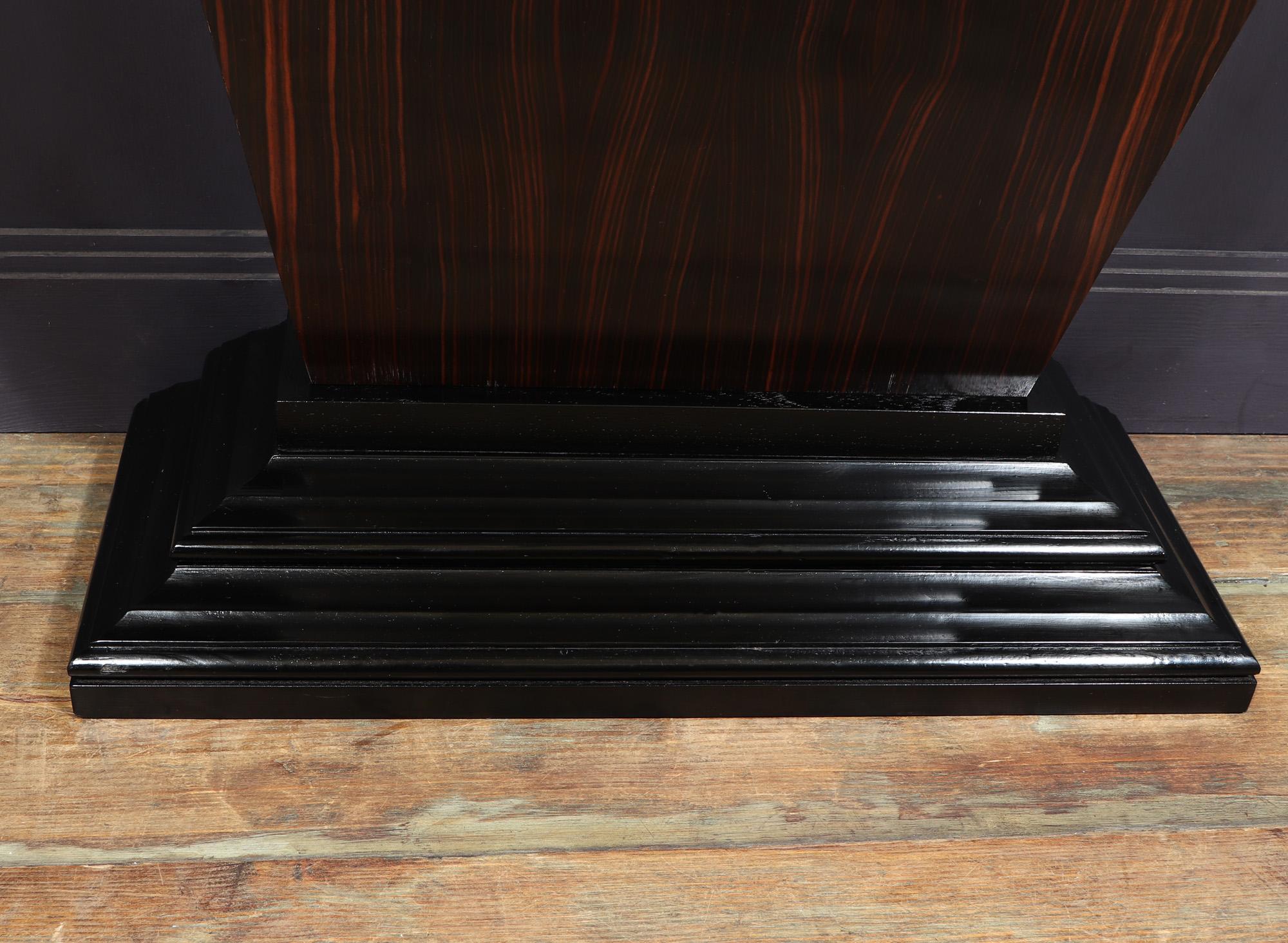 Art Deco Console Table in Macassar Ebony by Thomas London For Sale 6