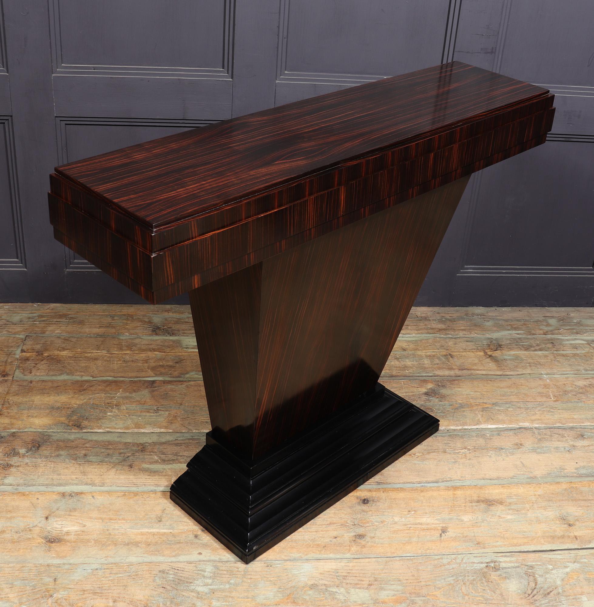 Art Deco Console Table in Macassar Ebony by Thomas London For Sale 8
