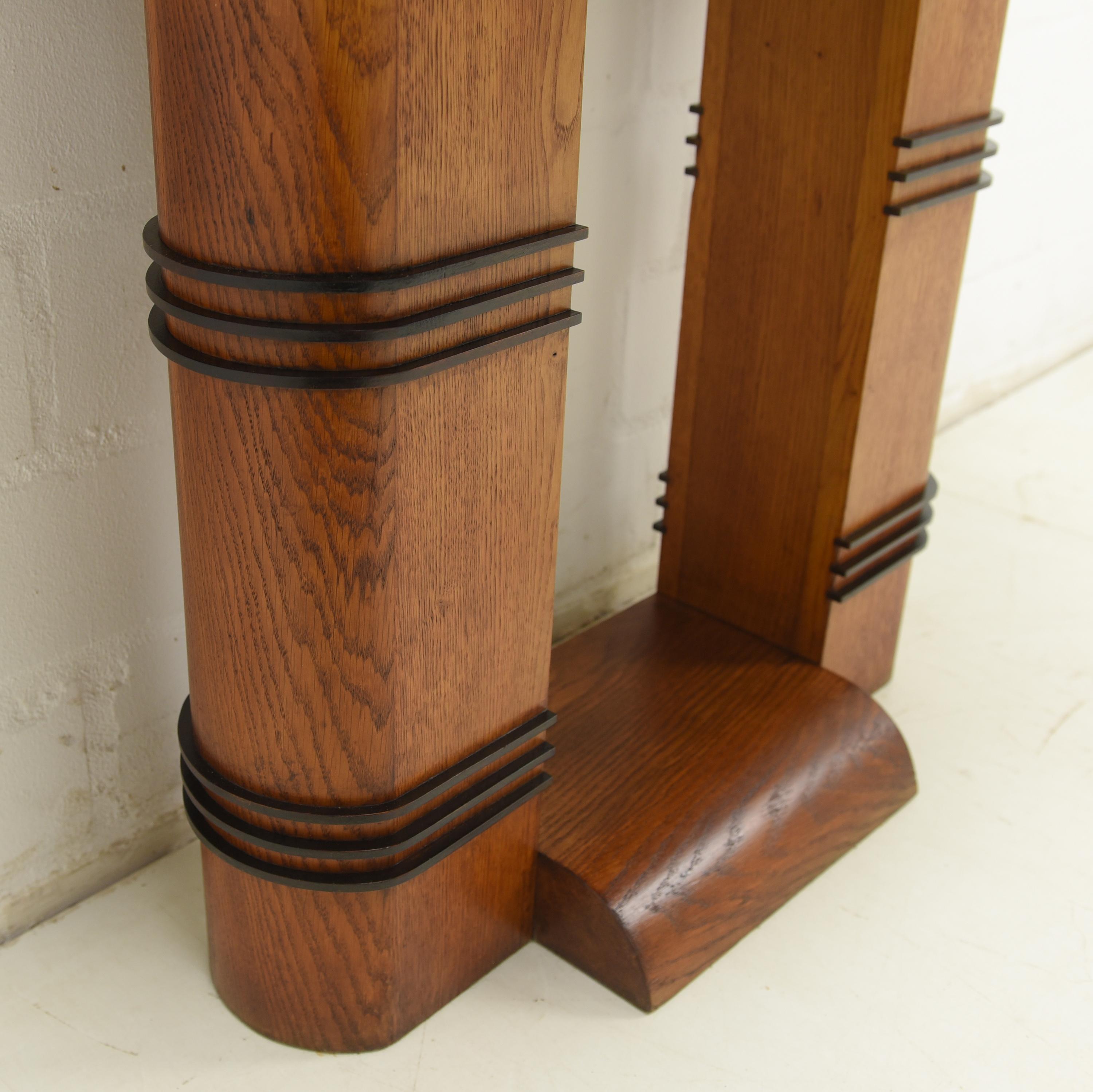 Art Deco Console Table / Wall Table in Oak Mahogany 1/2, 1930 For Sale 4