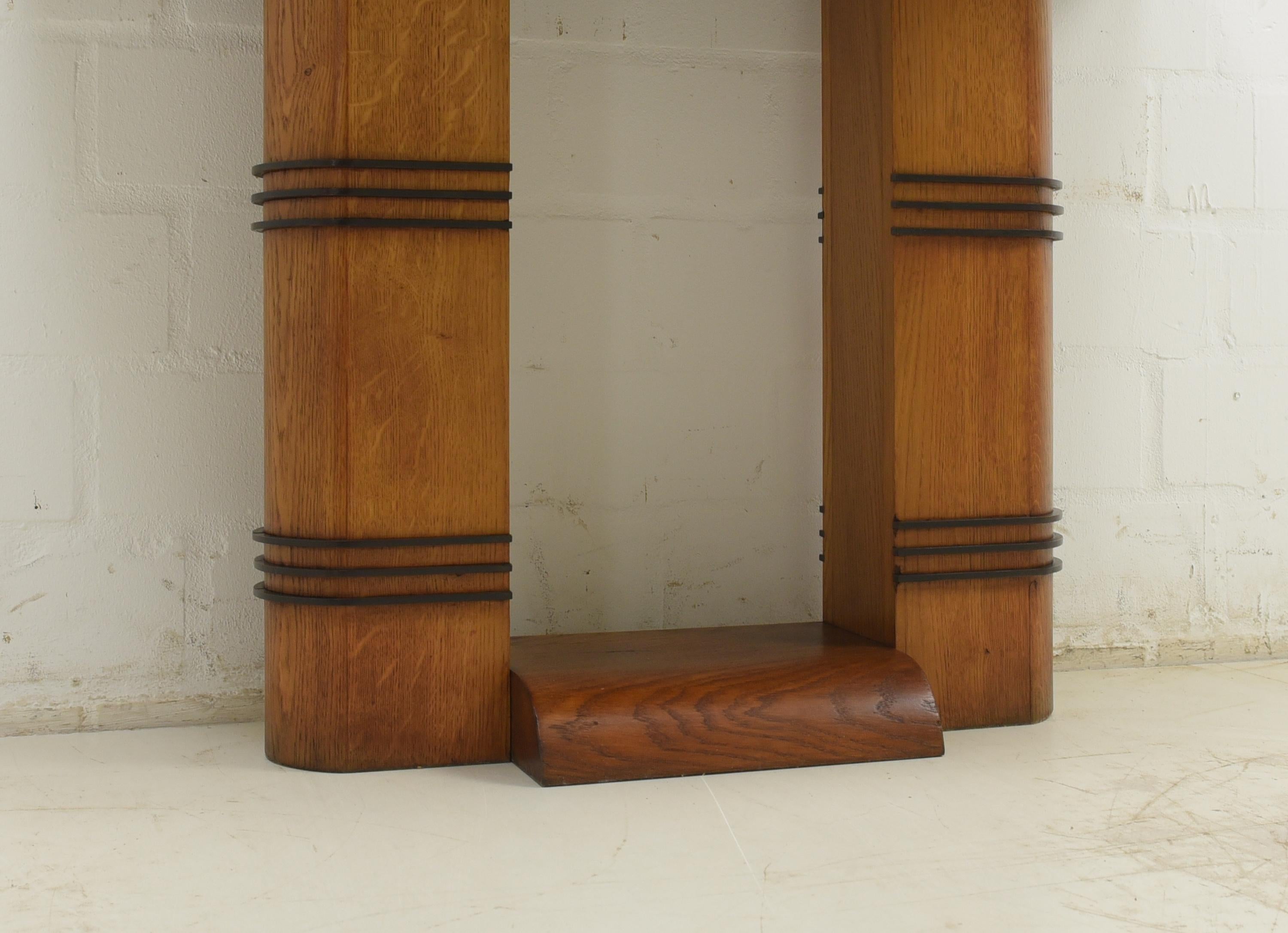 Art Deco Console Table / Wall Table in Oak Mahogany 2/2, 1930 For Sale 1