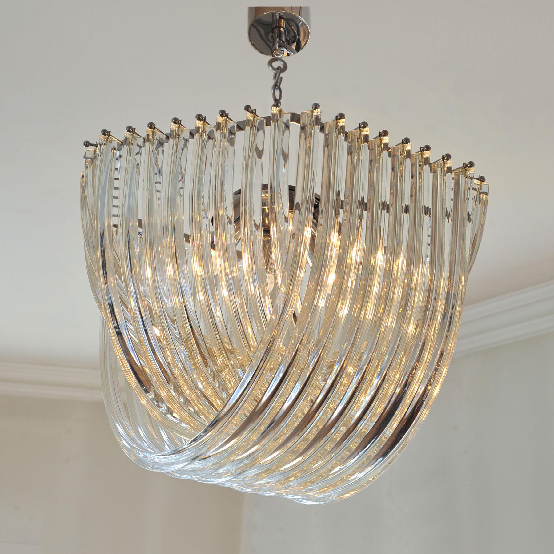 Italiano Lampadario Art Deco contemporaneo in cristallo di Murano in vendita