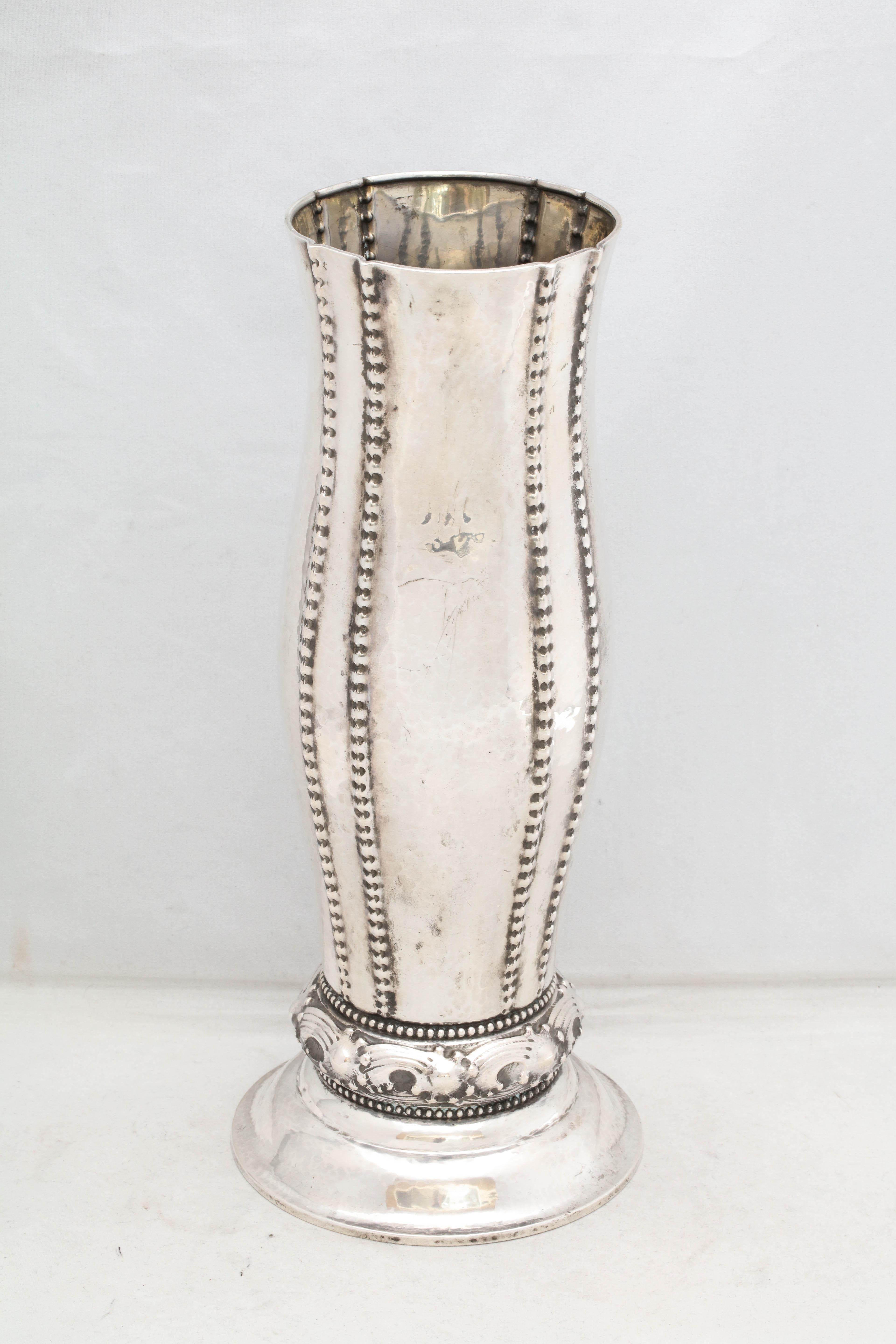 Art Deco Continental Silver (.830) Vase by David Andersen In Good Condition For Sale In New York, NY