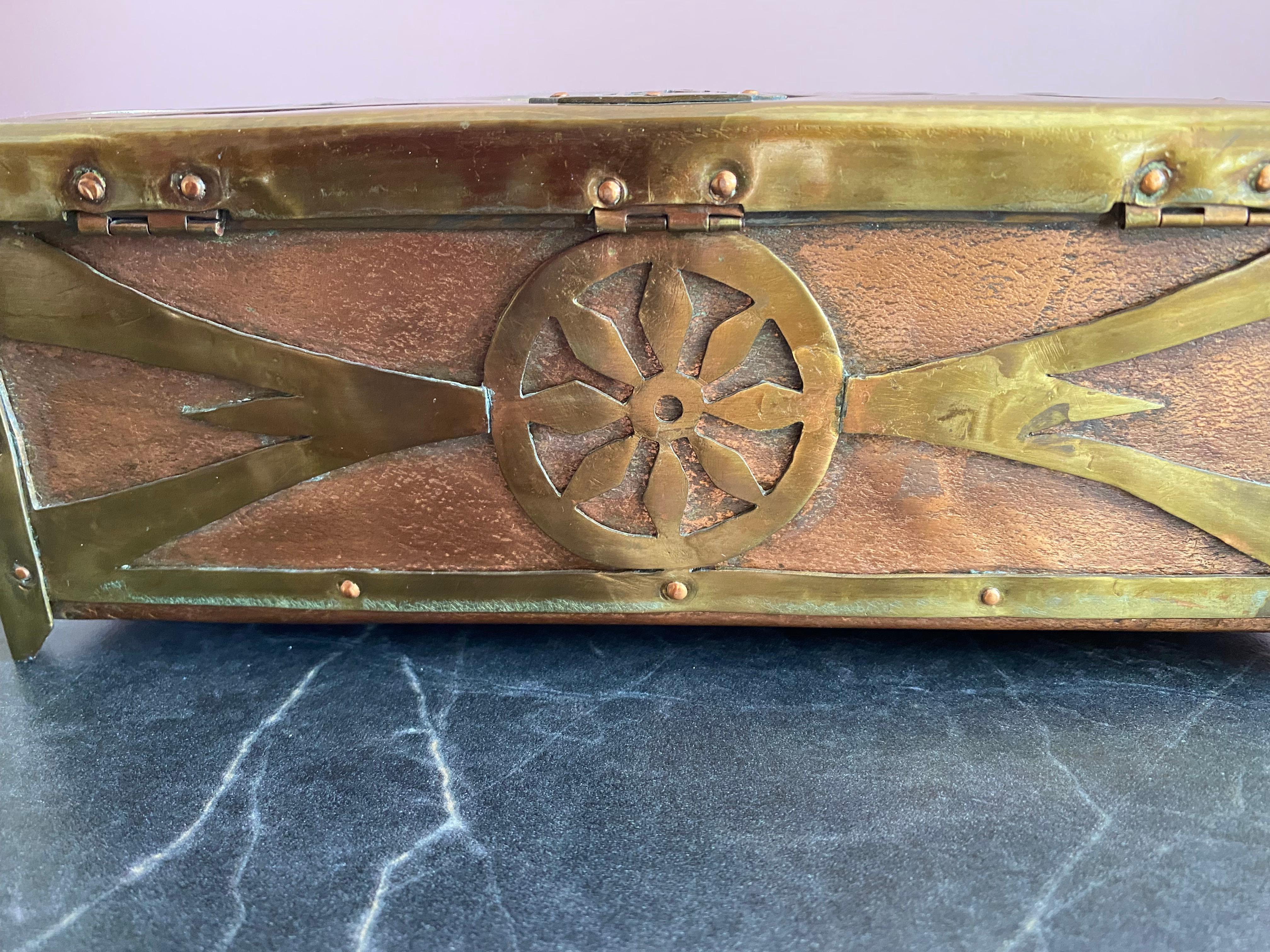 Scatola Art Deco in rame e ottone in vendita 1