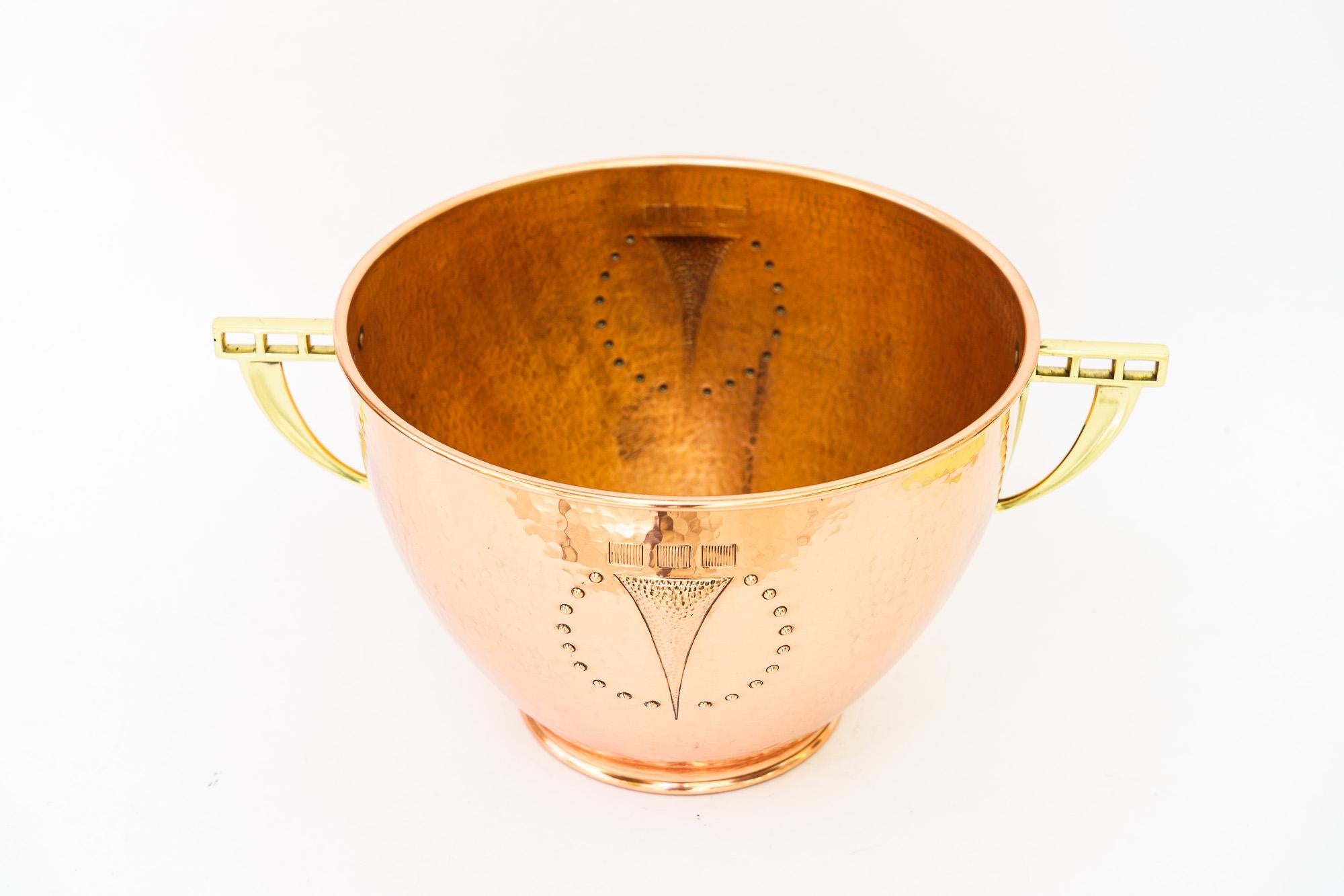 Art Deco Kupfer und Messing Palmtopf Wien um 1920er Jahre (Art déco) im Angebot