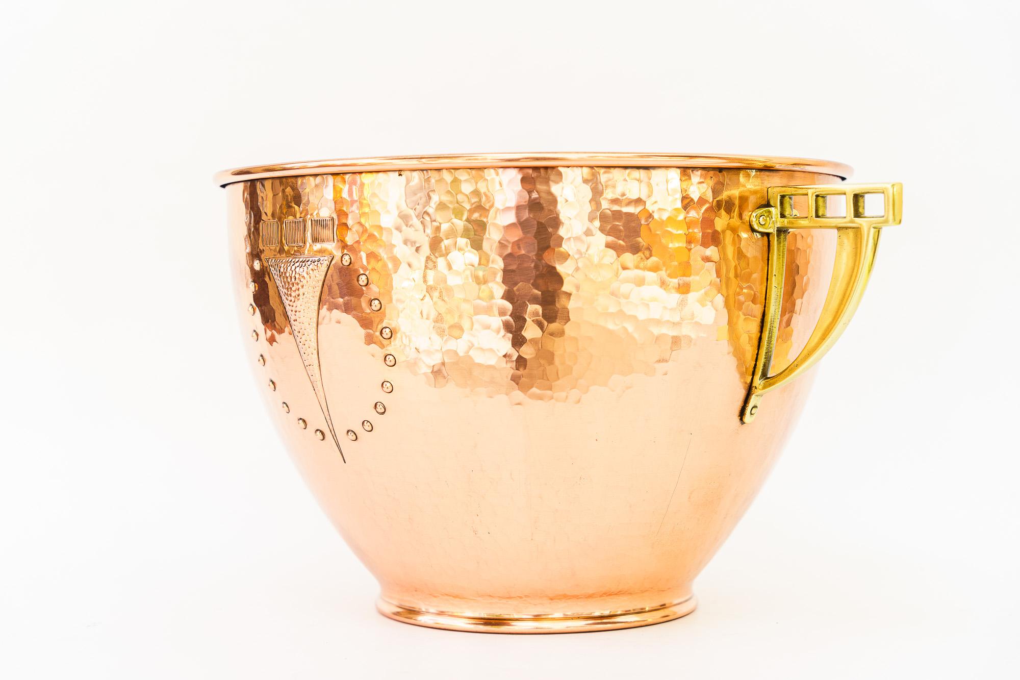 Art Deco Kupfer und Messing Palmtopf Wien um 1920er Jahre (Österreichisch) im Angebot