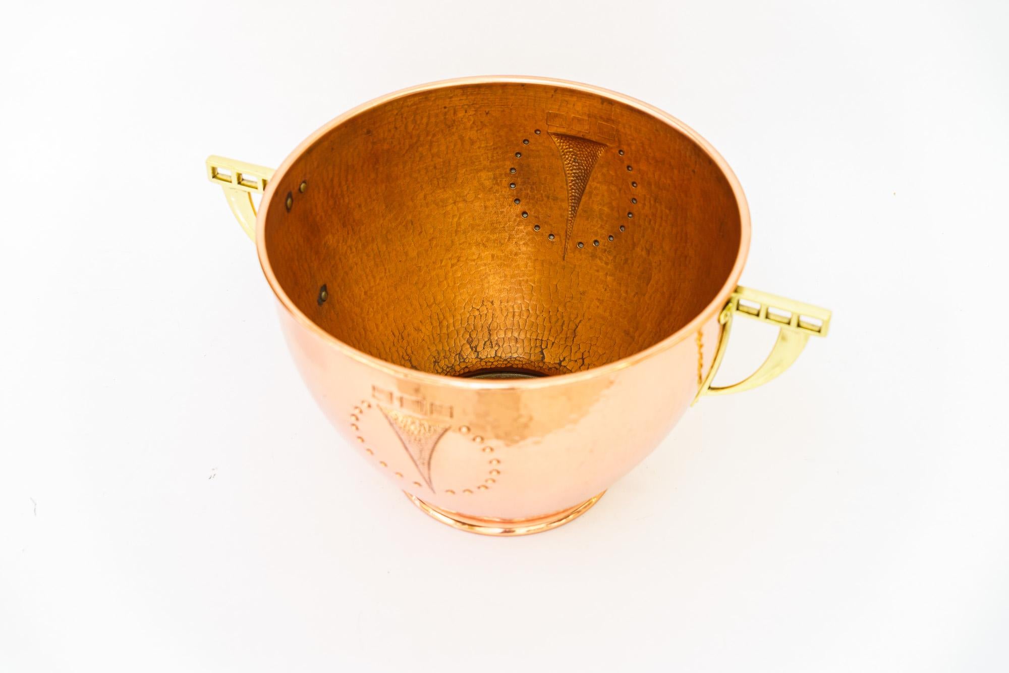 Art Deco Kupfer und Messing Palmtopf Wien um 1920er Jahre (Frühes 20. Jahrhundert) im Angebot