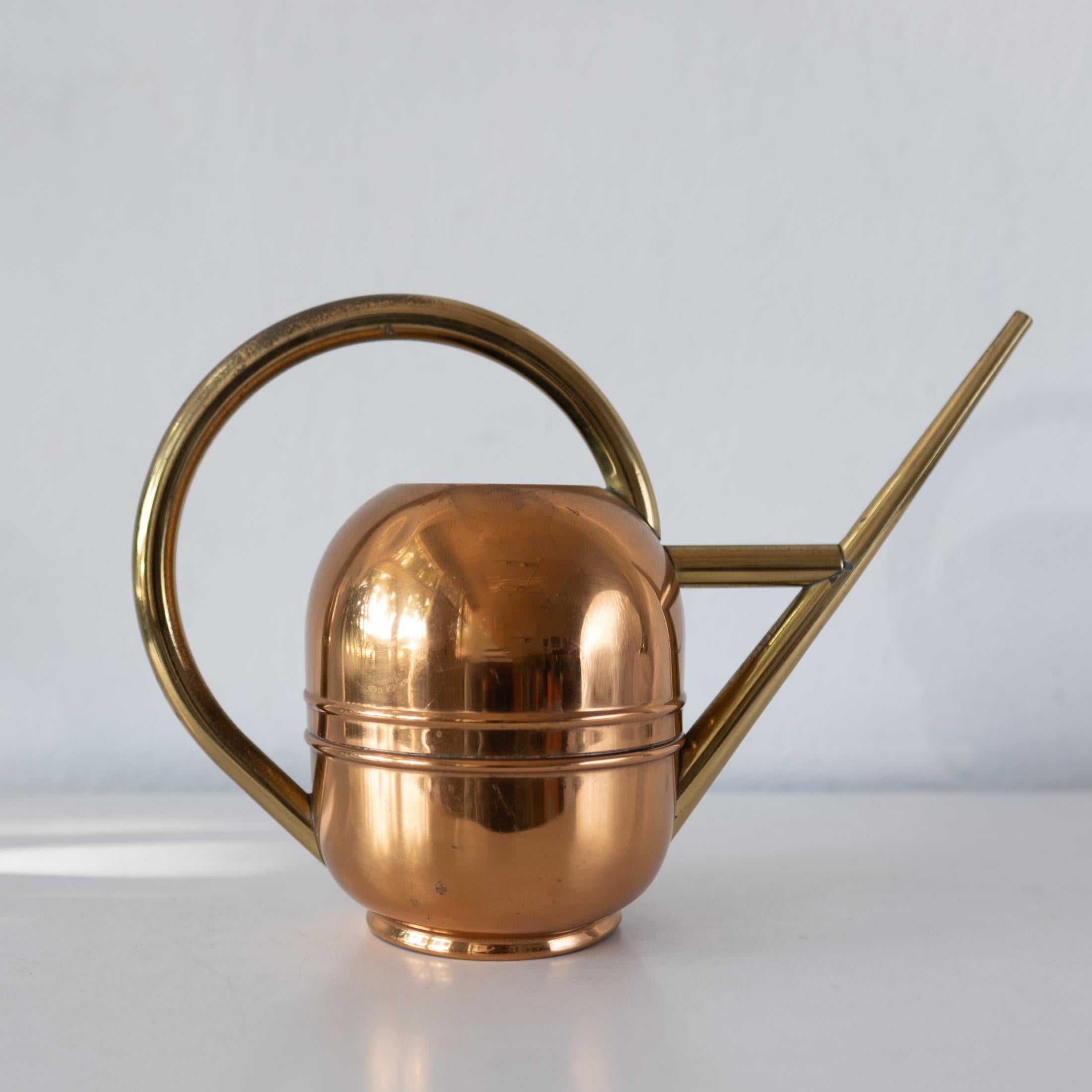 Art Deco Copper and Brass Watering Can by Chase In Good Condition In San Diego, CA