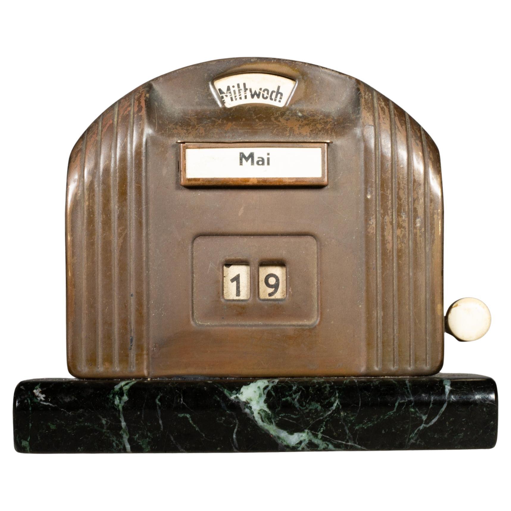 Calendario de sobremesa perpetuo alemán de cobre Art Déco c.1930