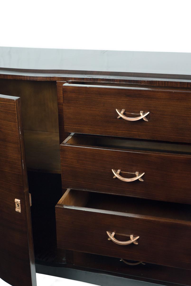 Métal Enfilade Art Déco en cuivre, années 1940 en vente