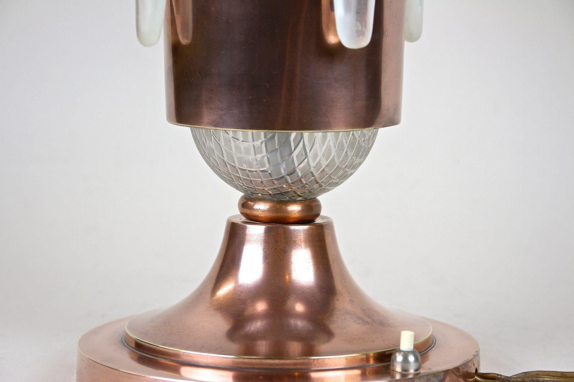 Art Deco Copper Table Lamp with Lalique Glass Elements, France, circa 1925 For Sale 4