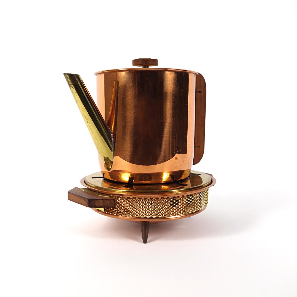 Art Deco Copper Teapot with Wood Lid and Handle and Matching Tealight In Good Condition For Sale In Doornspijk, NL