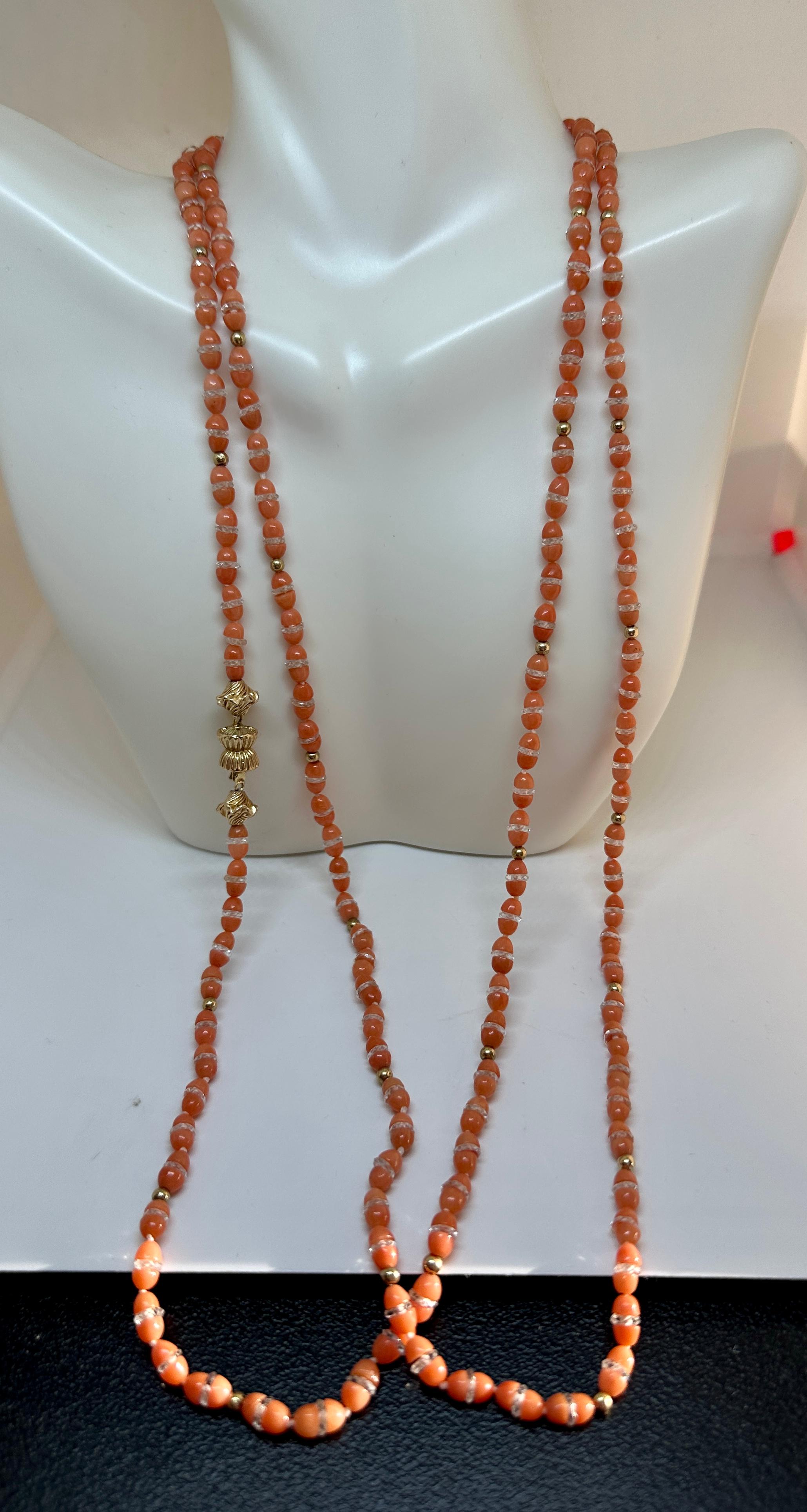 Art Deco Koralle Bergkristall Halskette 50 Zoll 14 Karat Gold Antike Rondelles im Angebot 2