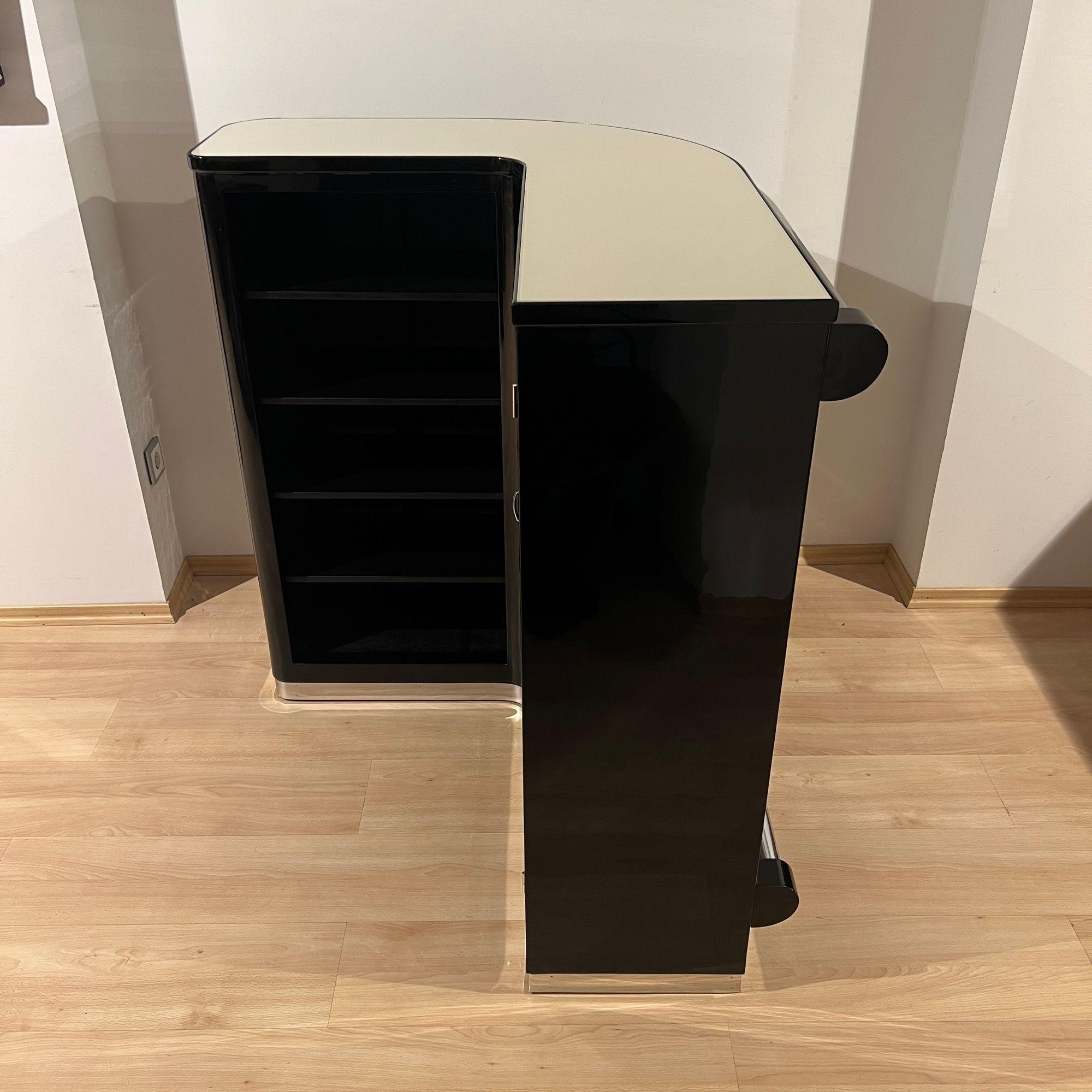 Art Deco Eckbar mit 4 Hockern, schwarzer Lack, cremefarbenes Glas, Frankreich um 1930 im Zustand „Hervorragend“ im Angebot in Regensburg, DE