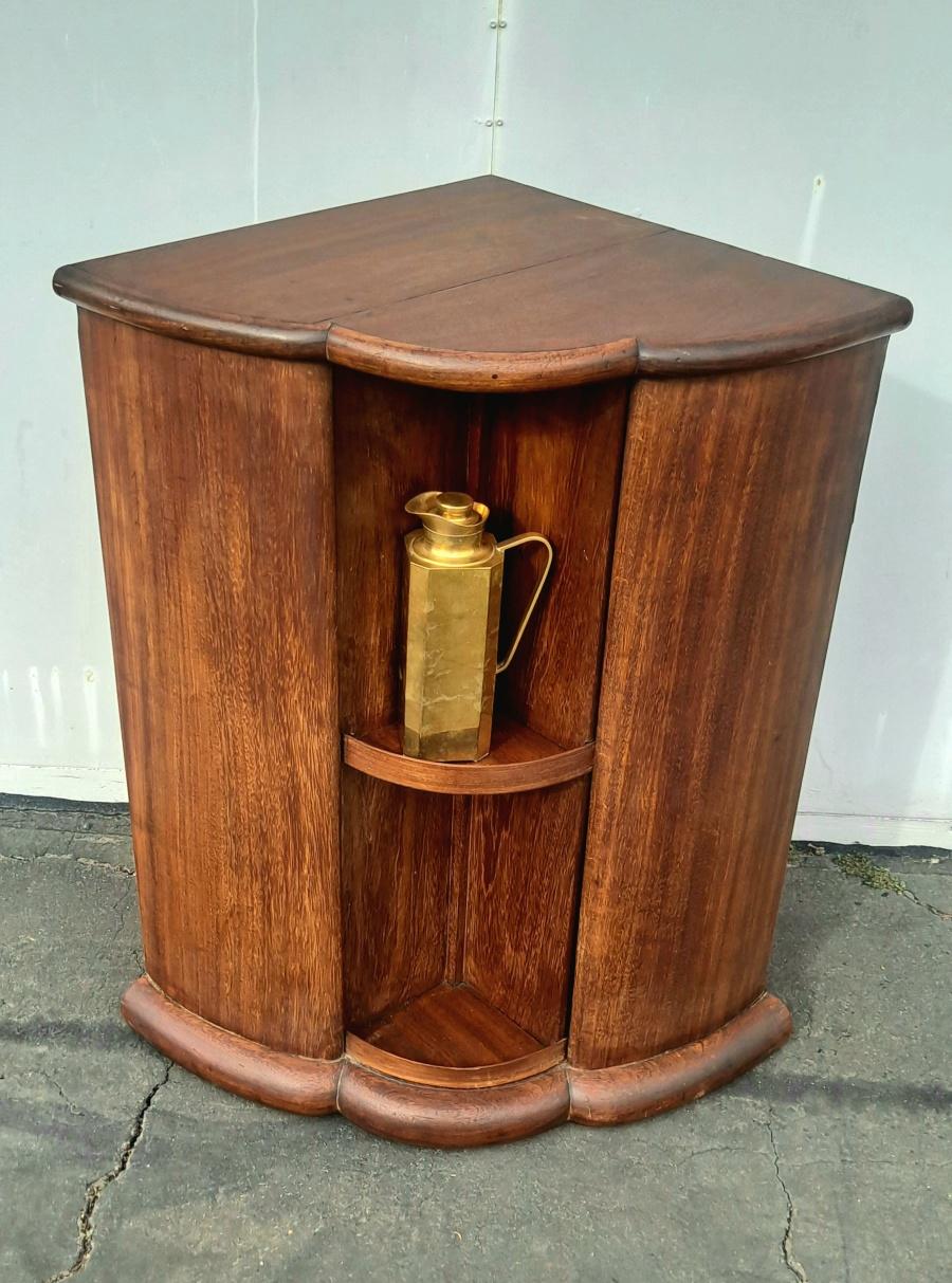 French Art Deco cabinet / dray bar from the 1930s.
 Four rotate shelfs as you can see on the phots. Size is for the bottle of Vine and Brandy.