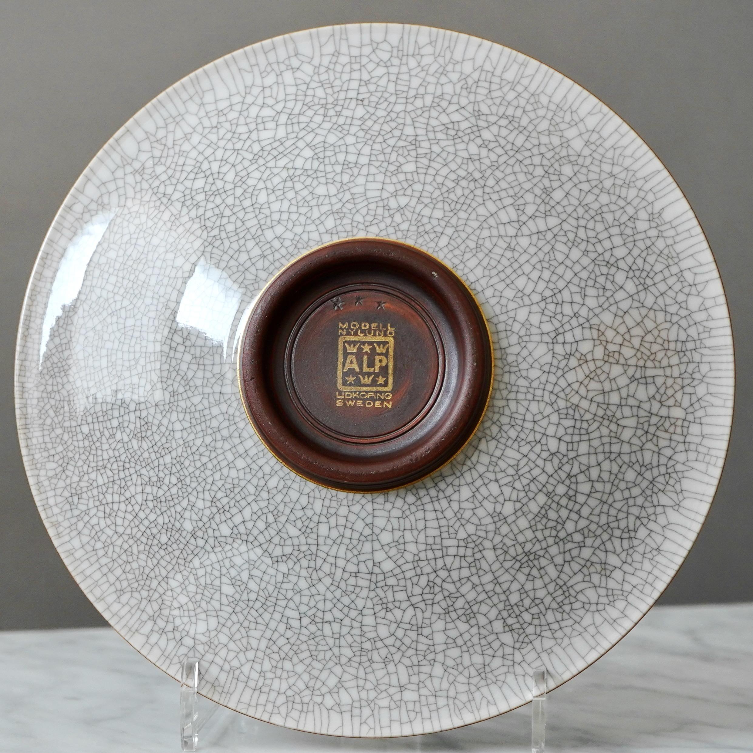 Plat Art Déco émaillé craquelé de Gunnar Nylund pour ALP, Suède, années 1930 Bon état - En vente à Malmö, SE