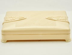 Art Deco Cremefarbene Zelluloid-Schachtel, ca. 1930er Jahre