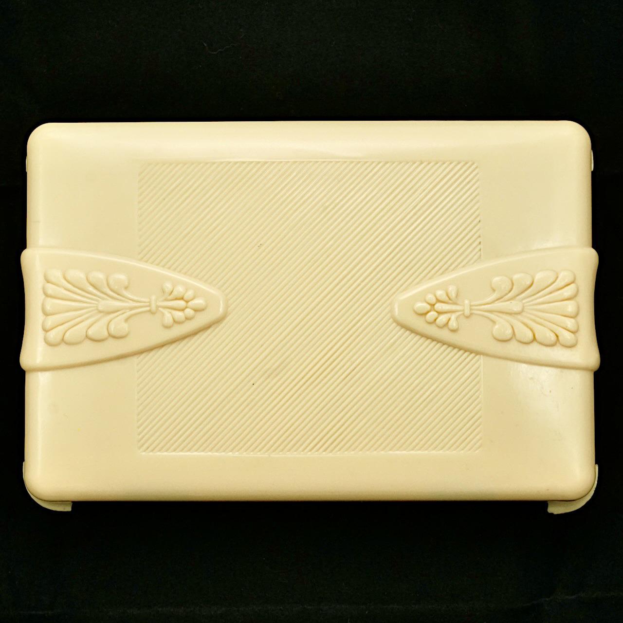 Boîte en celluloïd crème Art Déco des années 1930 en vente 3