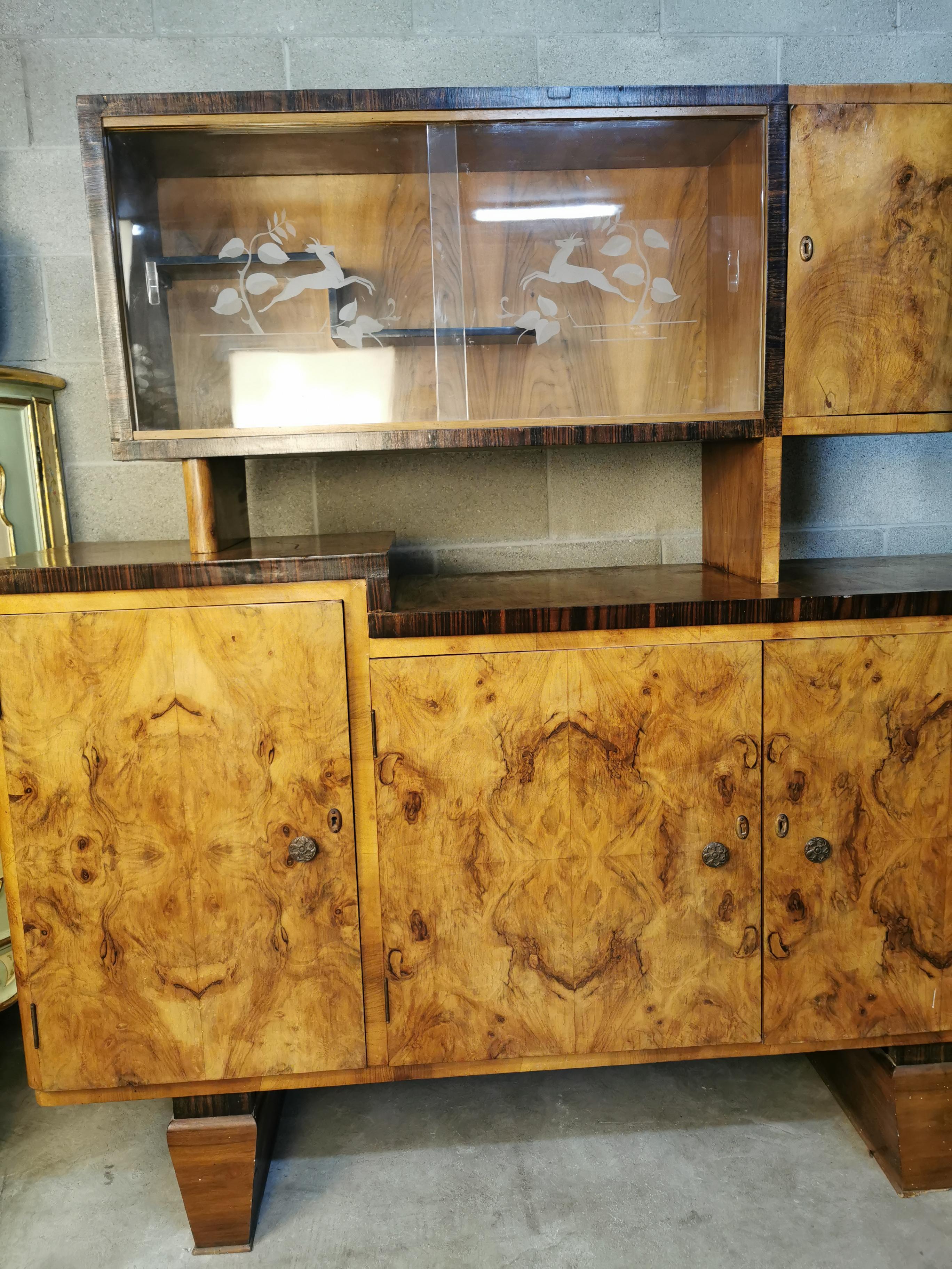 Art Deco Credenza Sideboard in Burl Wood circa 1920 Italy 6