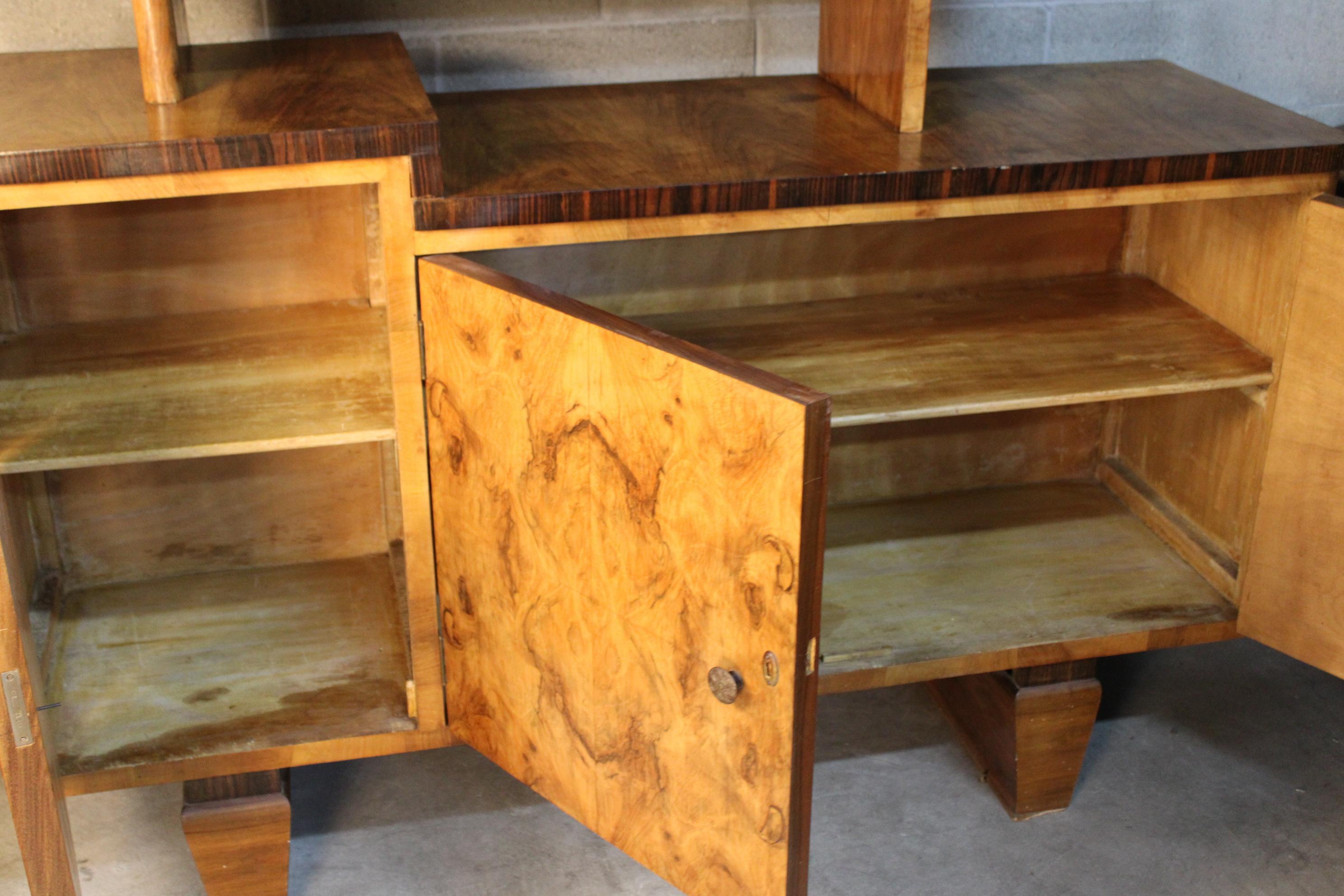 Art Deco Credenza Sideboard in Burl Wood circa 1920 Italy 10