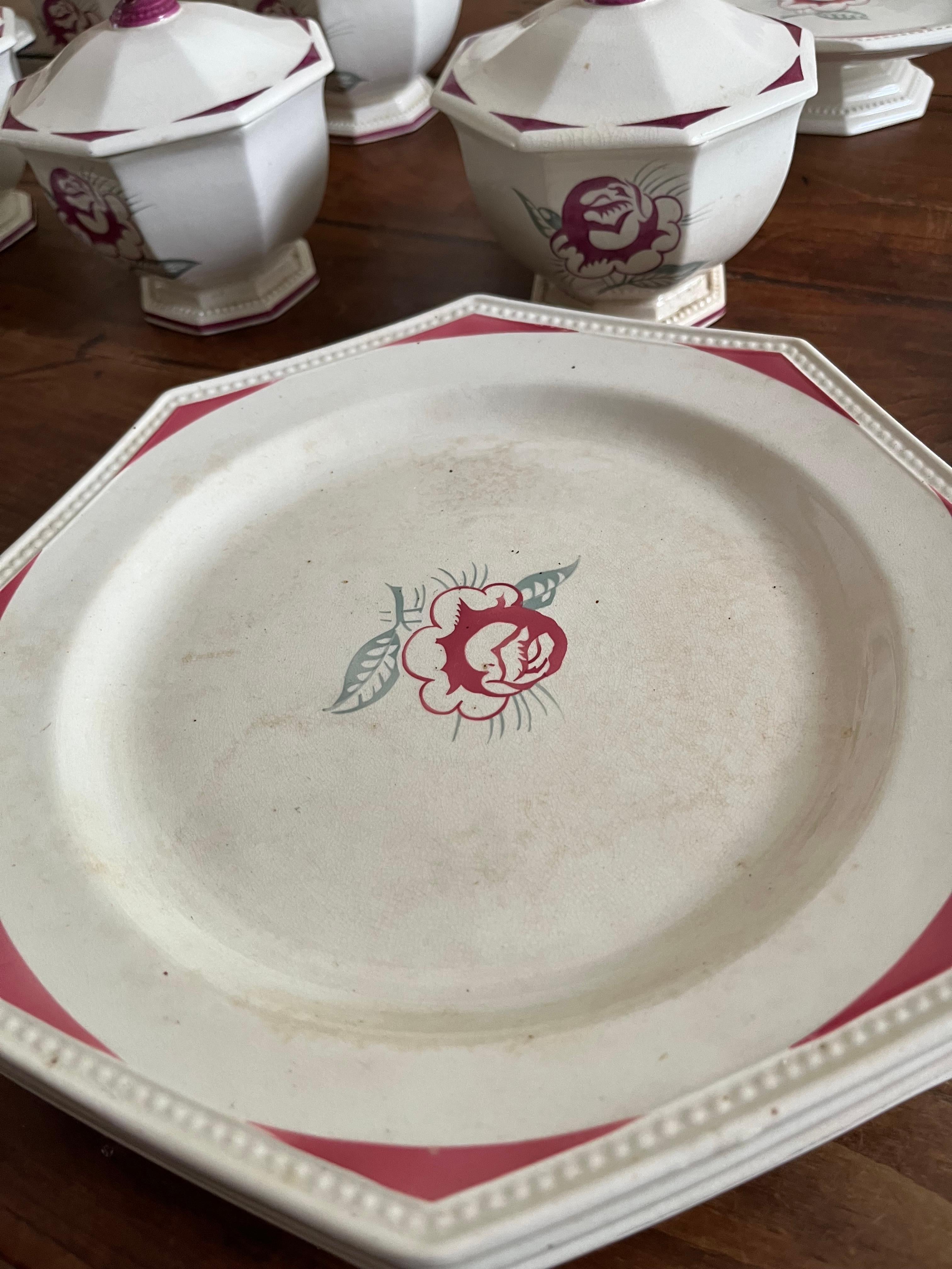 Vajilla Art Déco de loza Creil et Montereau de 43 piezas en venta 3