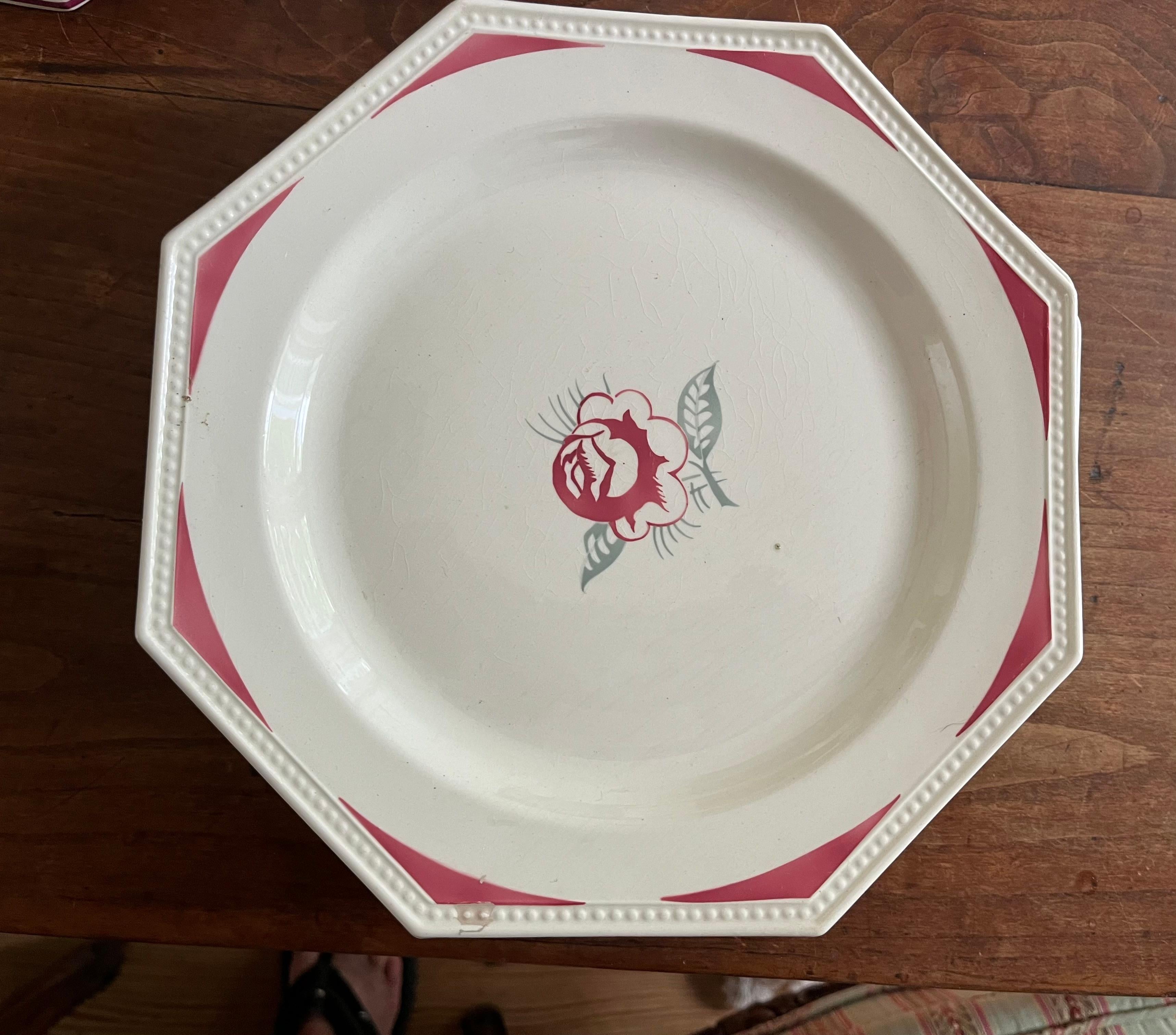 Vajilla Art Déco de loza Creil et Montereau de 43 piezas en venta 5