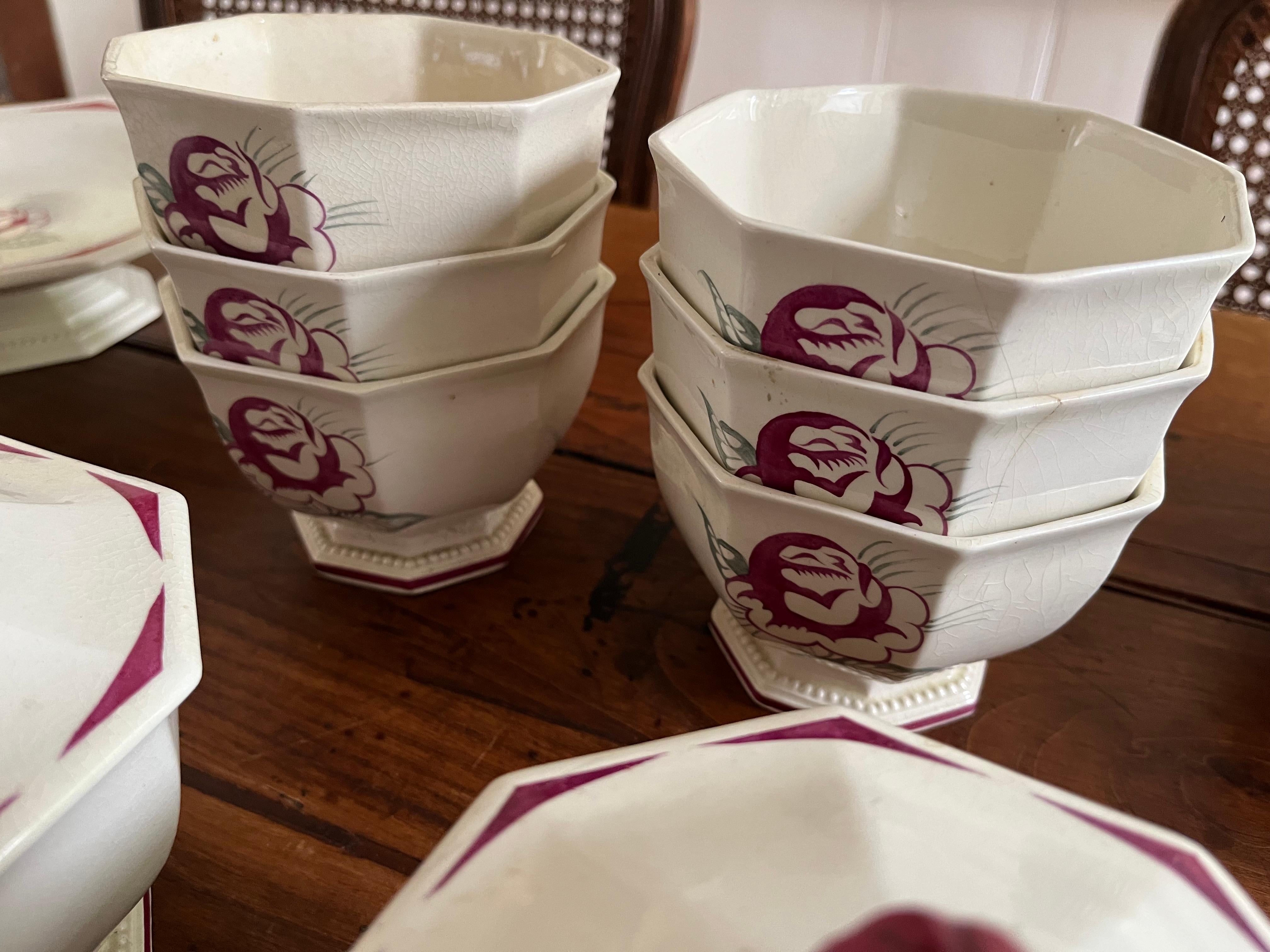Vajilla Art Déco de loza Creil et Montereau de 43 piezas en Bueno estado para la venta en Doylestown, PA