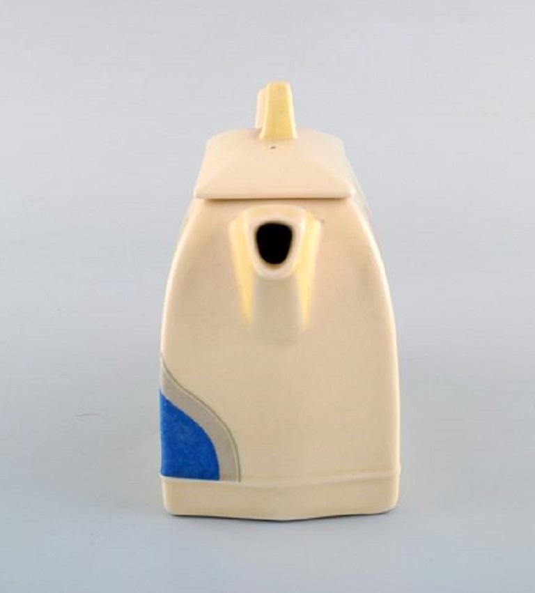 Mid-20th Century Art Deco Cresta Teapot in Hand Painted Porcelain. Royal Doulton, England