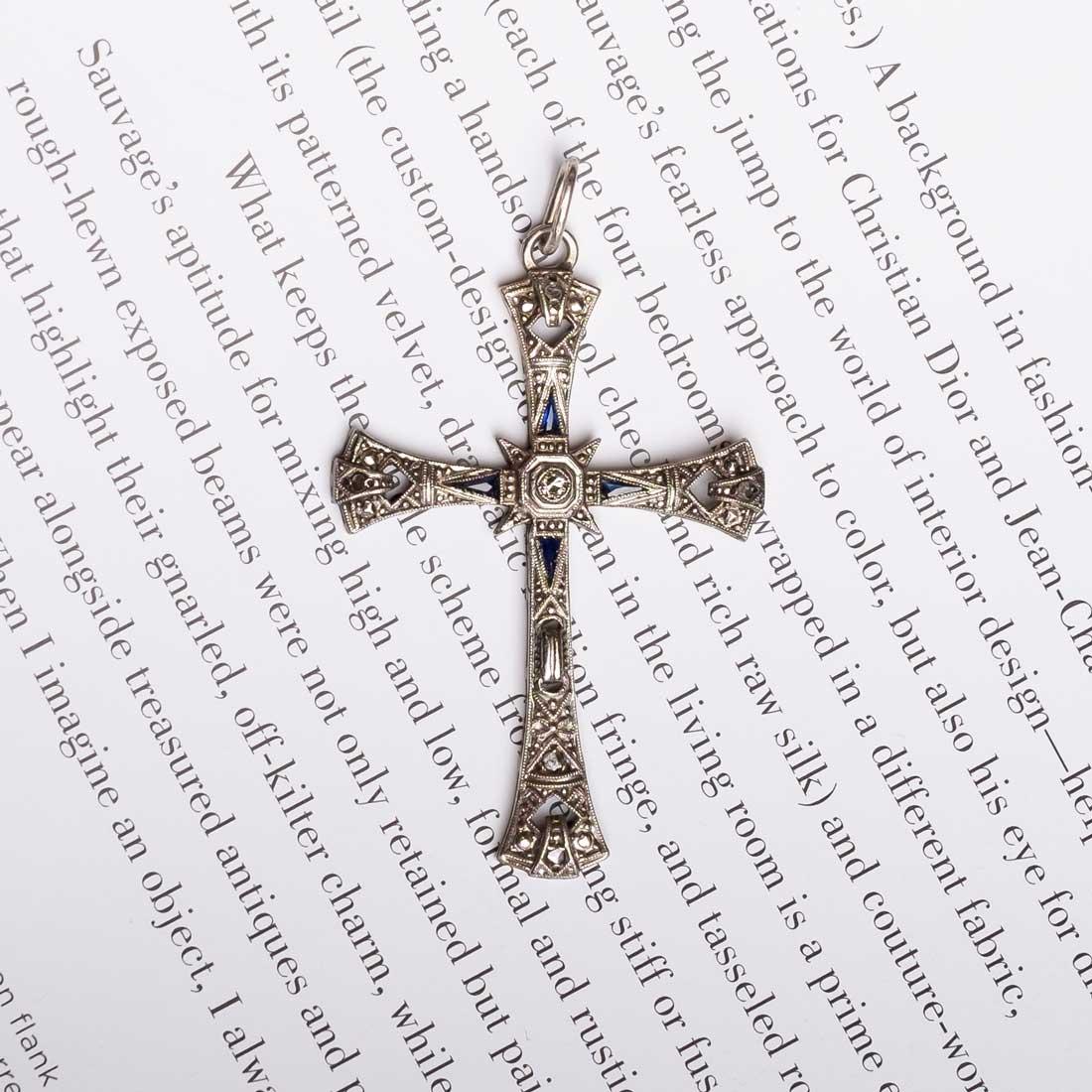 Croix Art déco avec diamants et saphirs Bon état - En vente à Milano, MI
