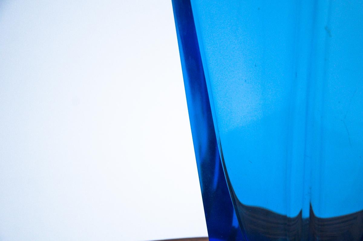 Blaue Kristallvase im Art-déco-Stil von Moser, 1930/40er Jahre (Tschechisch) im Angebot