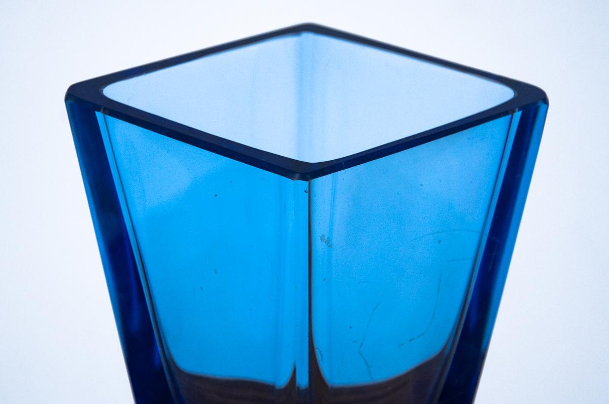 Art Deco Crystal Blue Vase from Moser, 1930/40s In Good Condition For Sale In Chorzów, PL