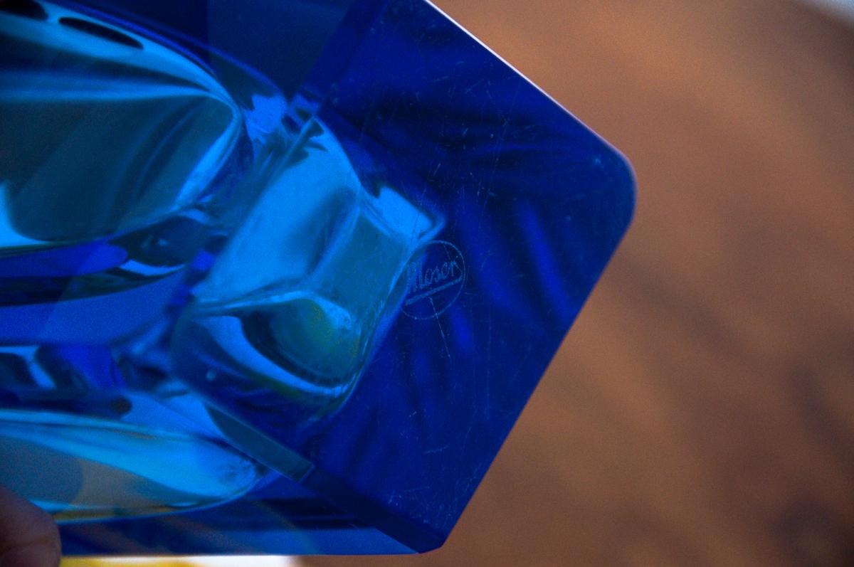 Cristal Vase bleu en cristal Art Déco de Moser, années 1930/40 en vente