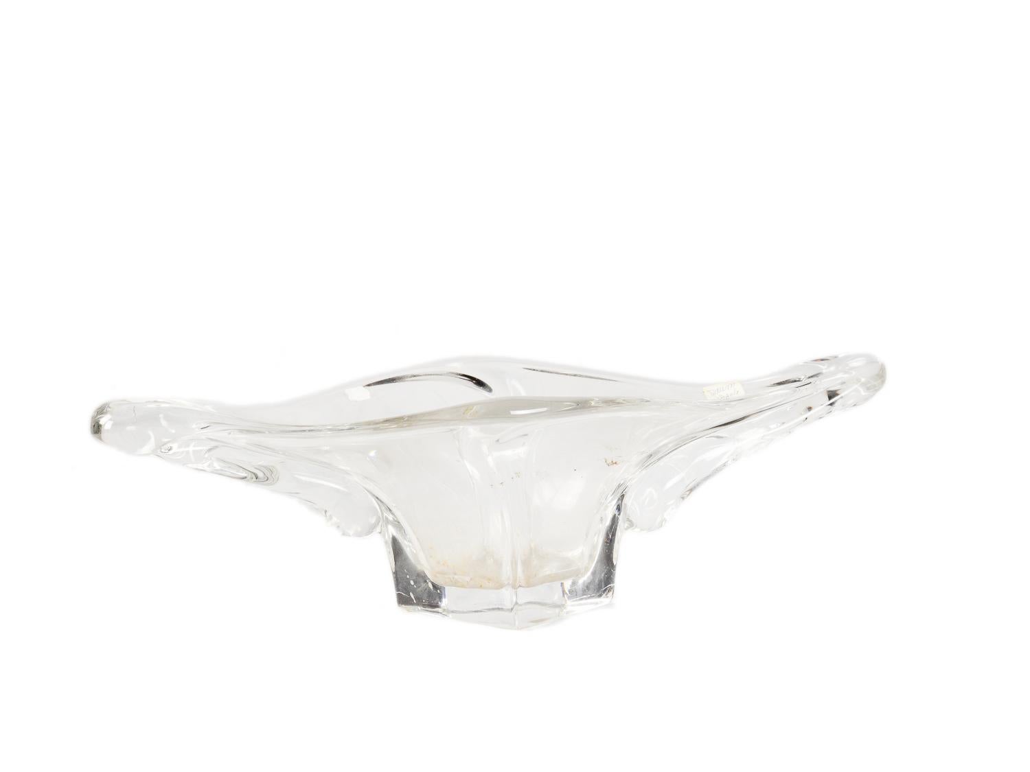 A large Art Deco French 'Daum' molded crystal glass dish, circa 1950s, in clear glass with thick molten graduated layers with Daum mark sideways. 
