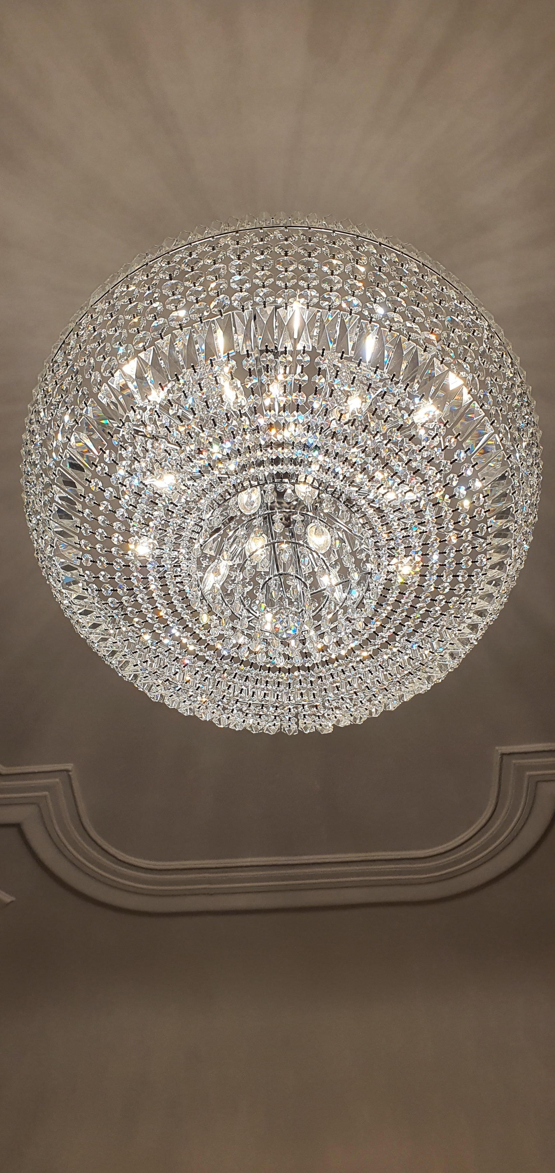Cristal Lustre Empire Sac a Pearl Palace en cristal et argent lustre château lustre en vente
