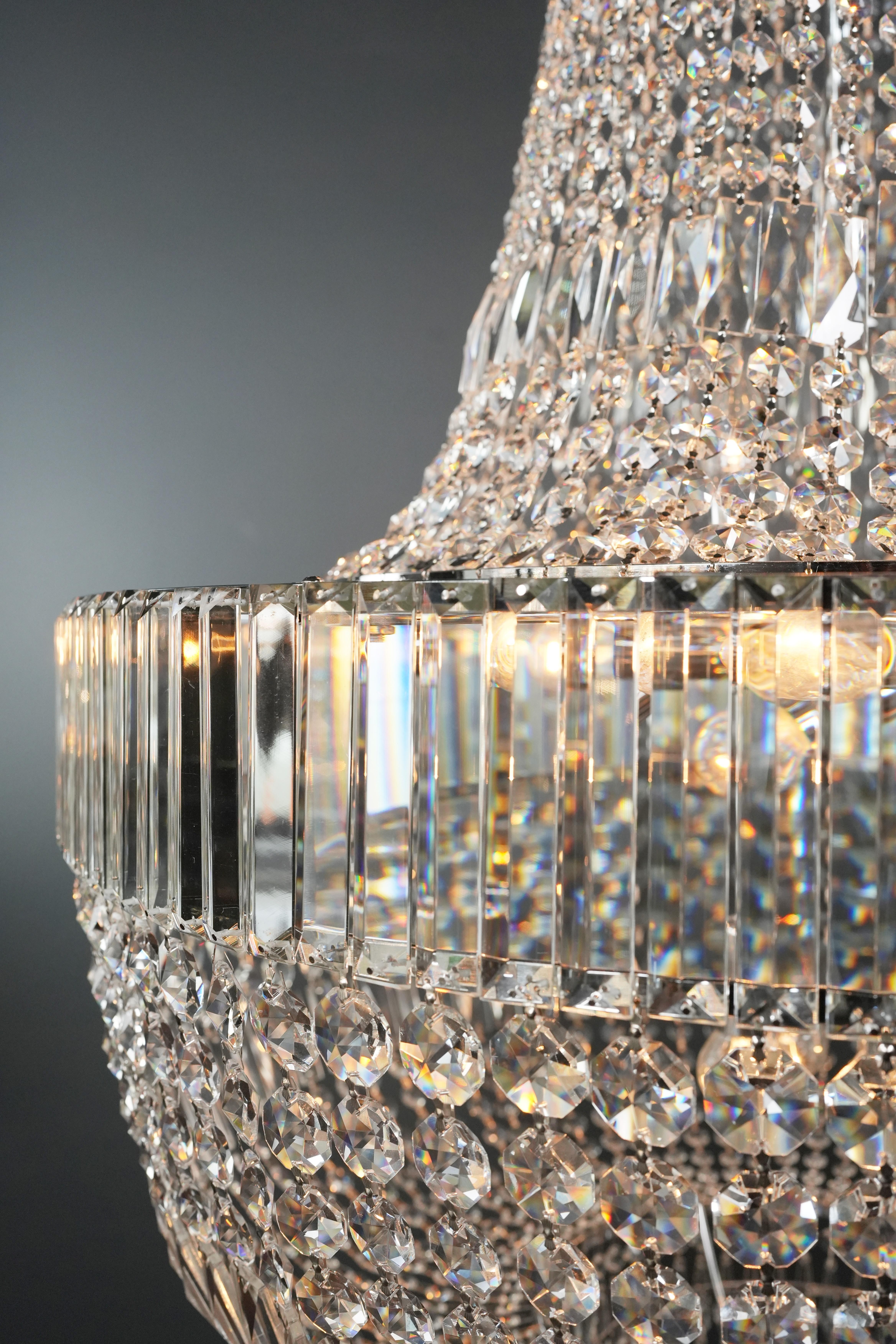 Kristall-Kronleuchter Empire Sac a Perlen-Palastlampe Chrom im Art déco-Stil im Angebot 1