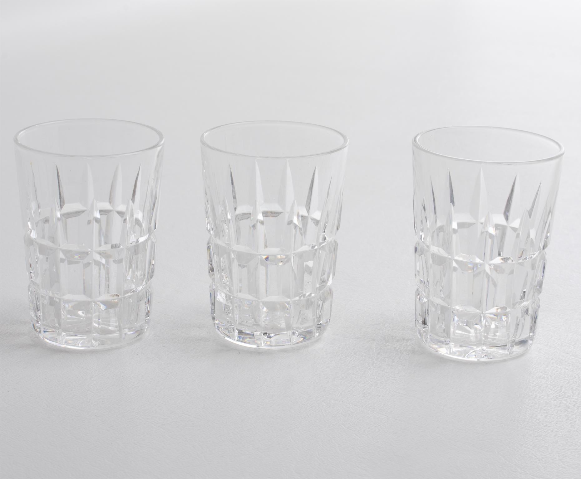Copas cordiales o vasos de chupito de cristal Art Déco de St. Louis Crystal, 6 piezas en venta 1