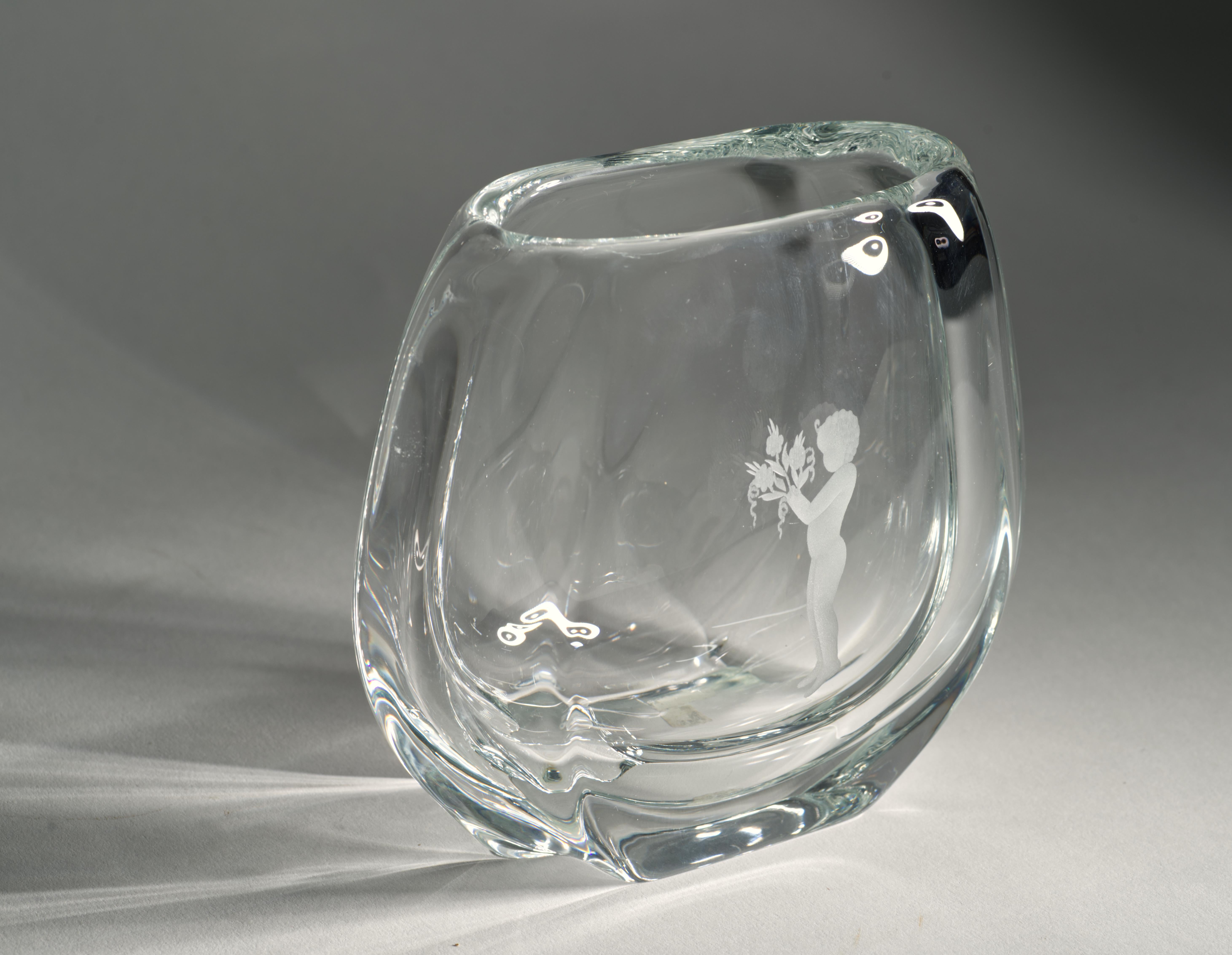 Art Deco Kristall Vase mit Gravur von Johansfors Schweden im Angebot 3