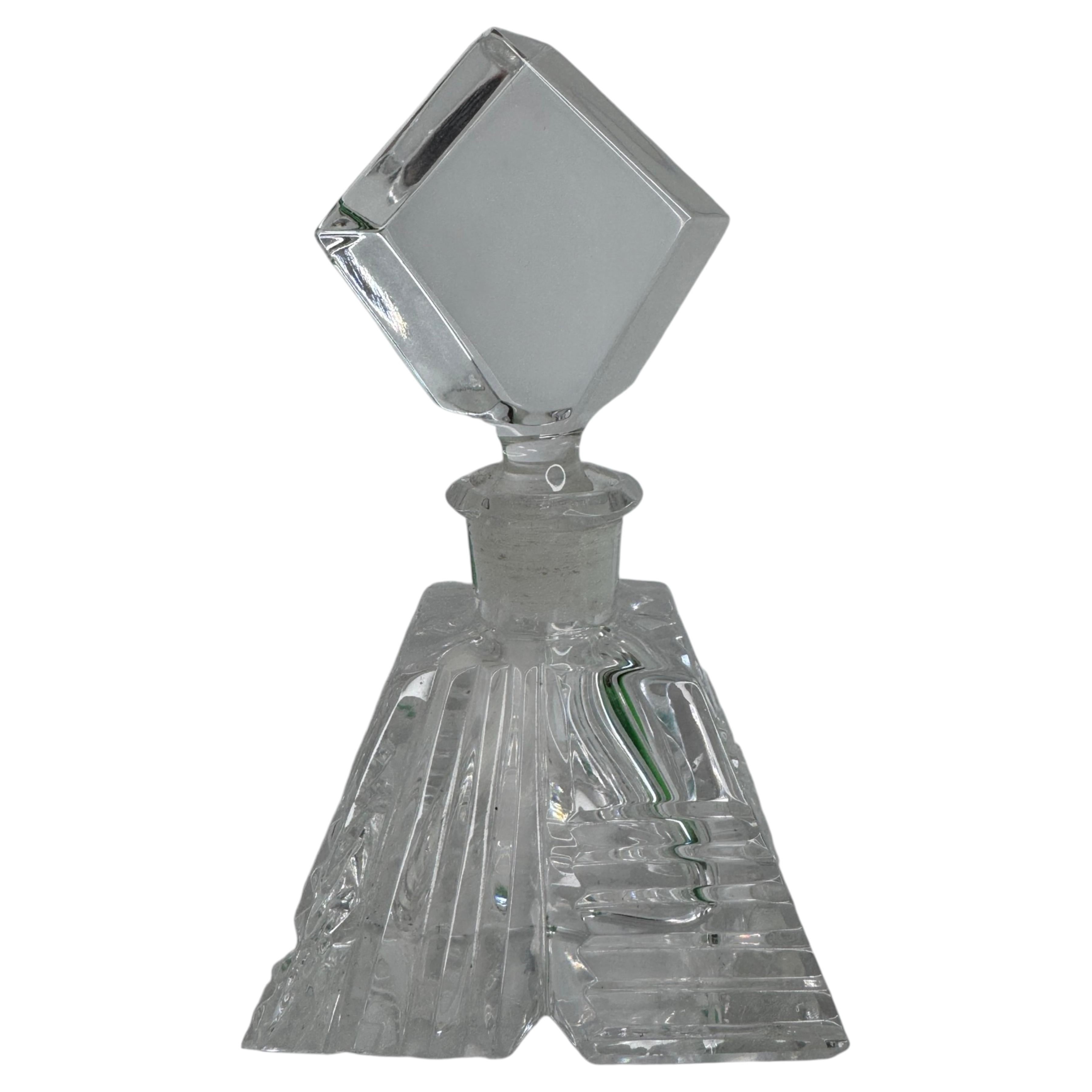 Art Deco Vases and Vessels - 3,348 For Sale at 1stDibs | art deco