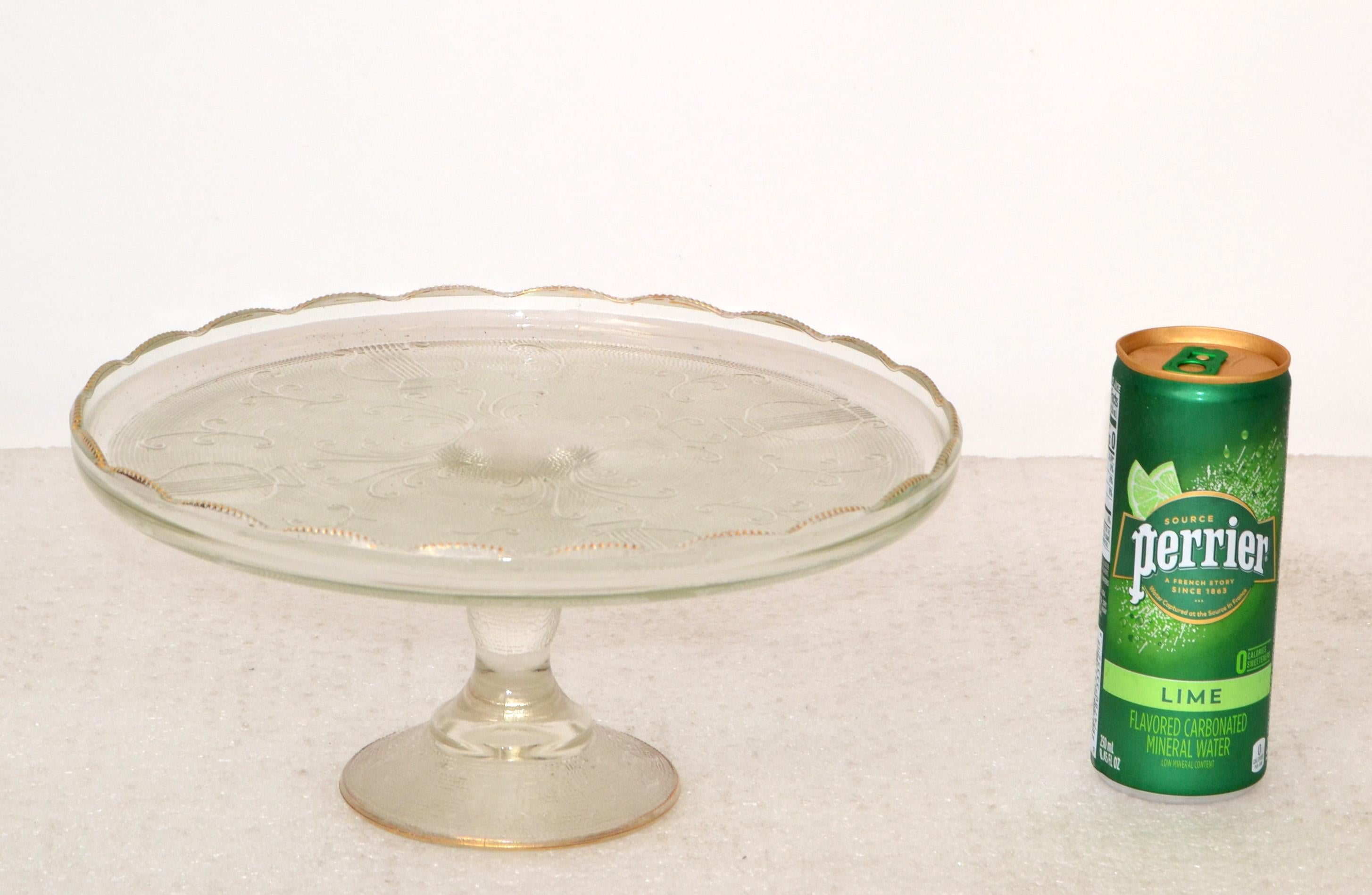 Art Deco Crystal Gold Ruffled Edge Pedestal Cake Stand Musical Instruments 1950s In Good Condition For Sale In Miami, FL