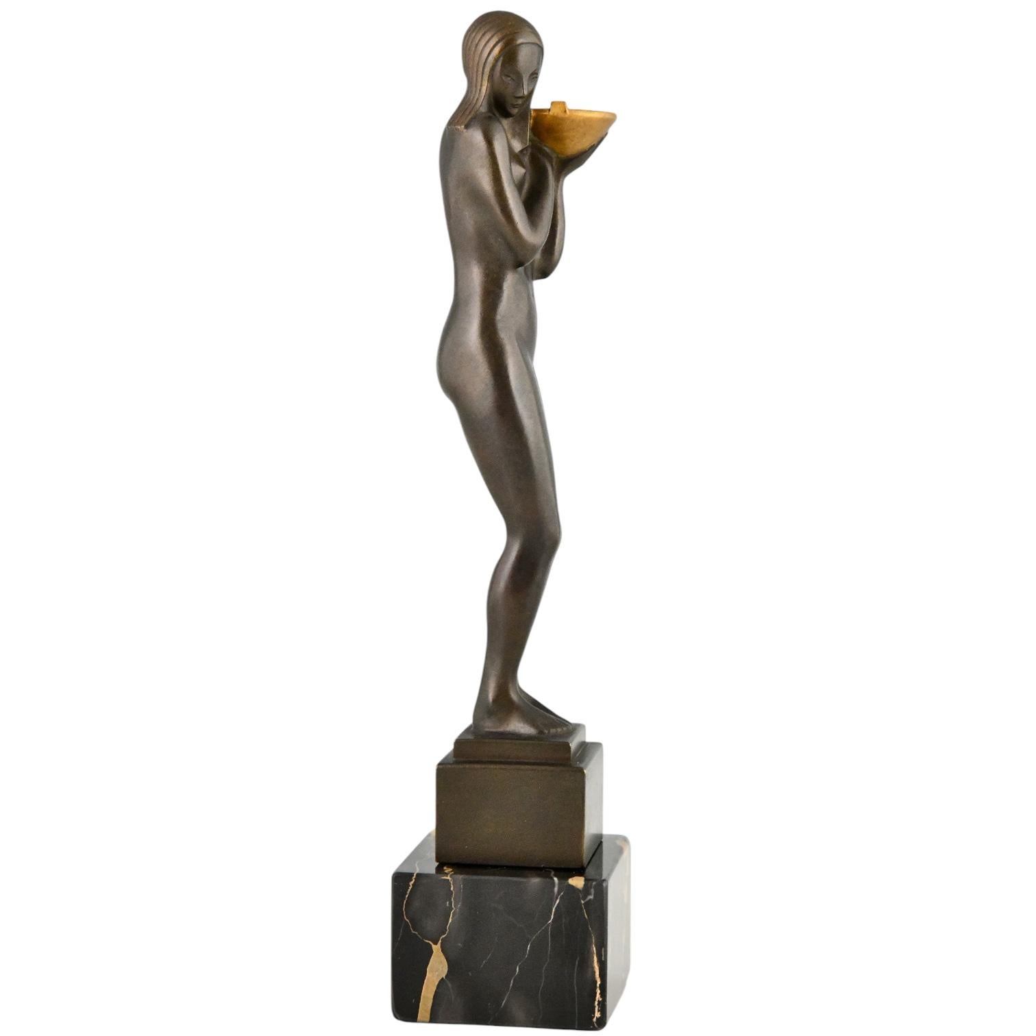Art Déco Scultura cubista in bronzo con vassoio di F. Guiraud Francia 1925 in vendita