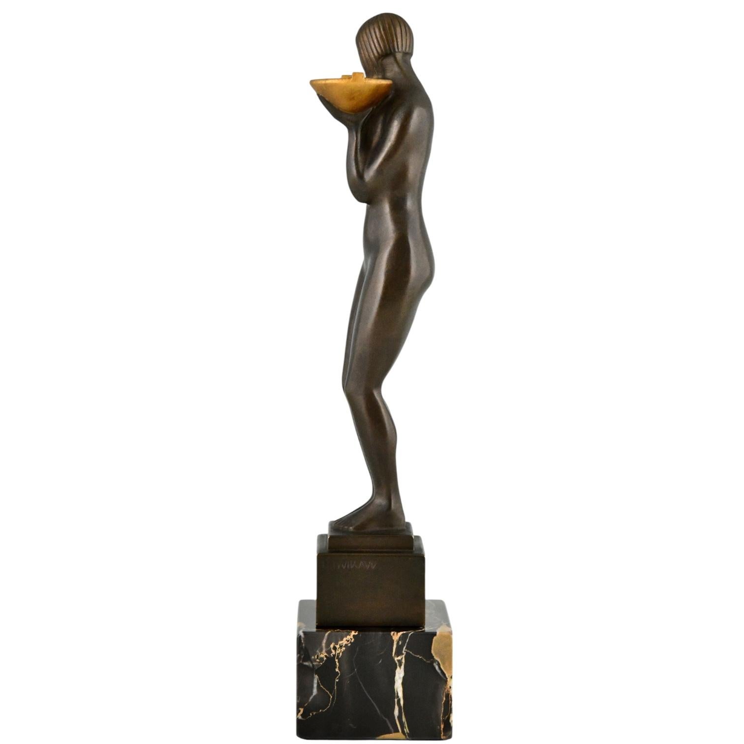 Inizio XX secolo Scultura cubista in bronzo con vassoio di F. Guiraud Francia 1925 in vendita