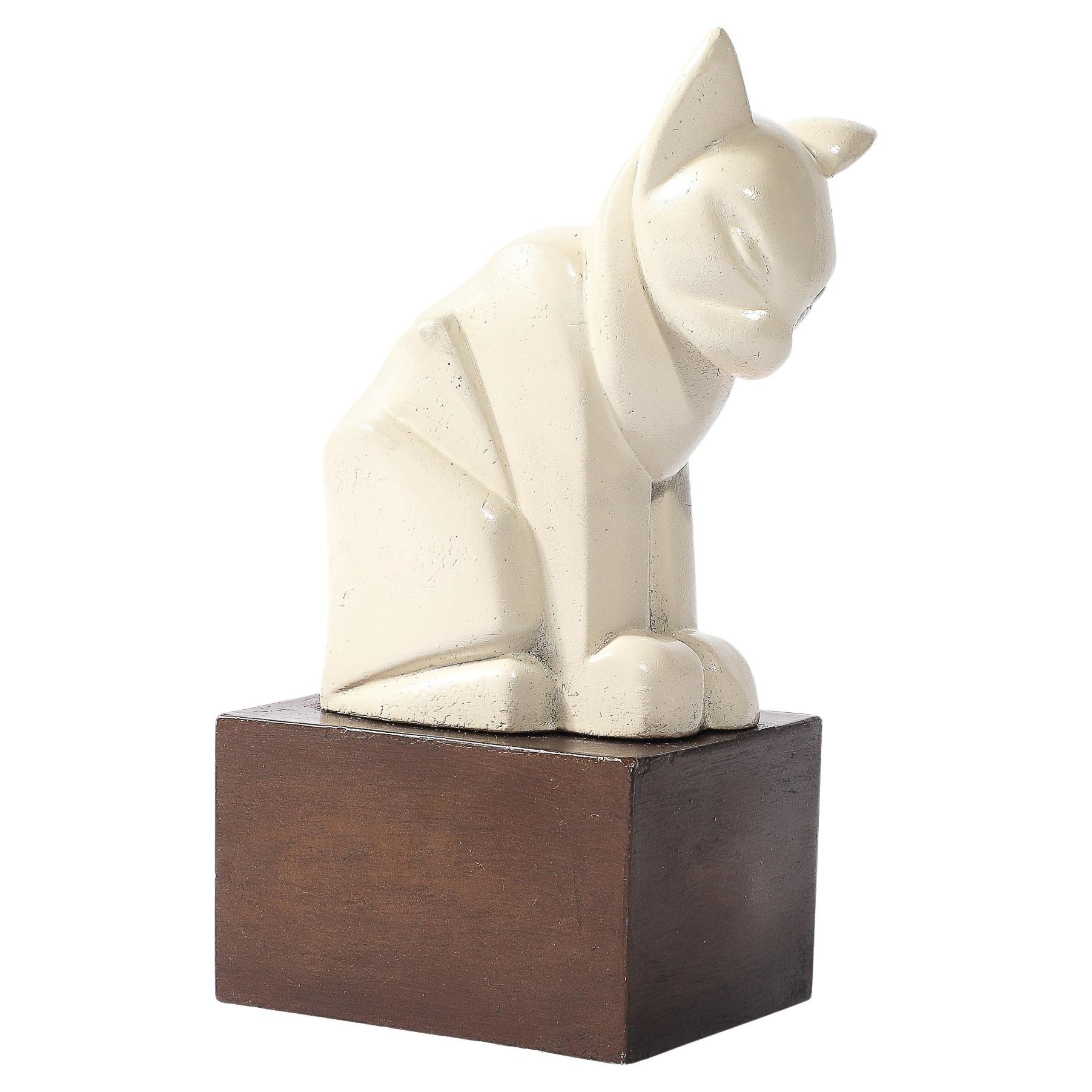 Art Deco Cubist Cat Sculpture in Cream Enamel on Brown Rectilinear Base im Angebot