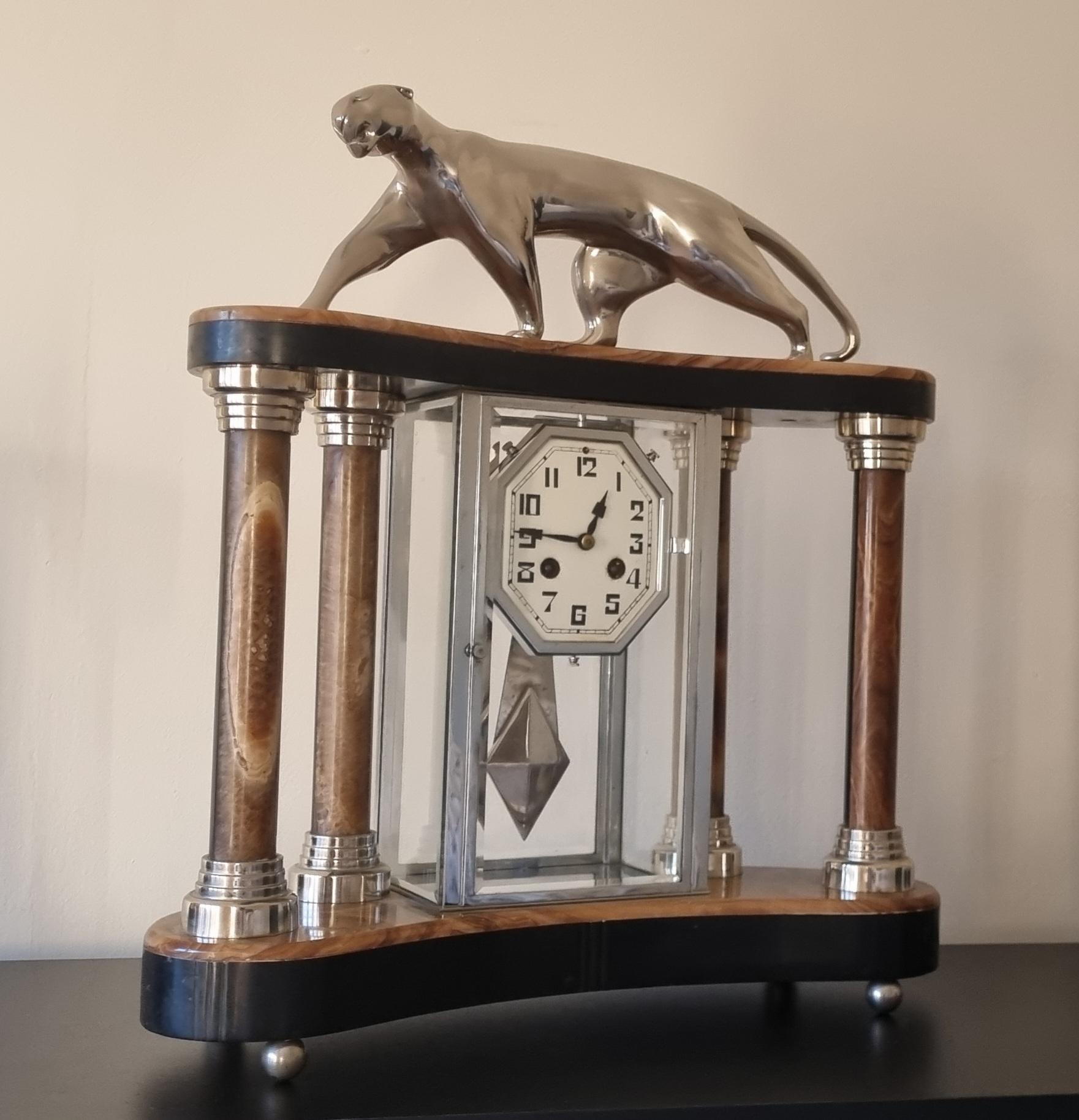 Art Deco Cubist Design Clock With Bronze Panther And Pair Of Lamps By Decoux For Sale 1