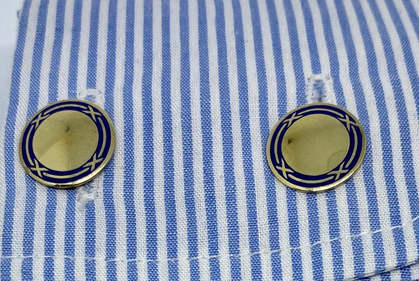 Art Deco Cufflinks in Yellow Gold and Blue Enamel by Sansbury & Nellis For Sale 2